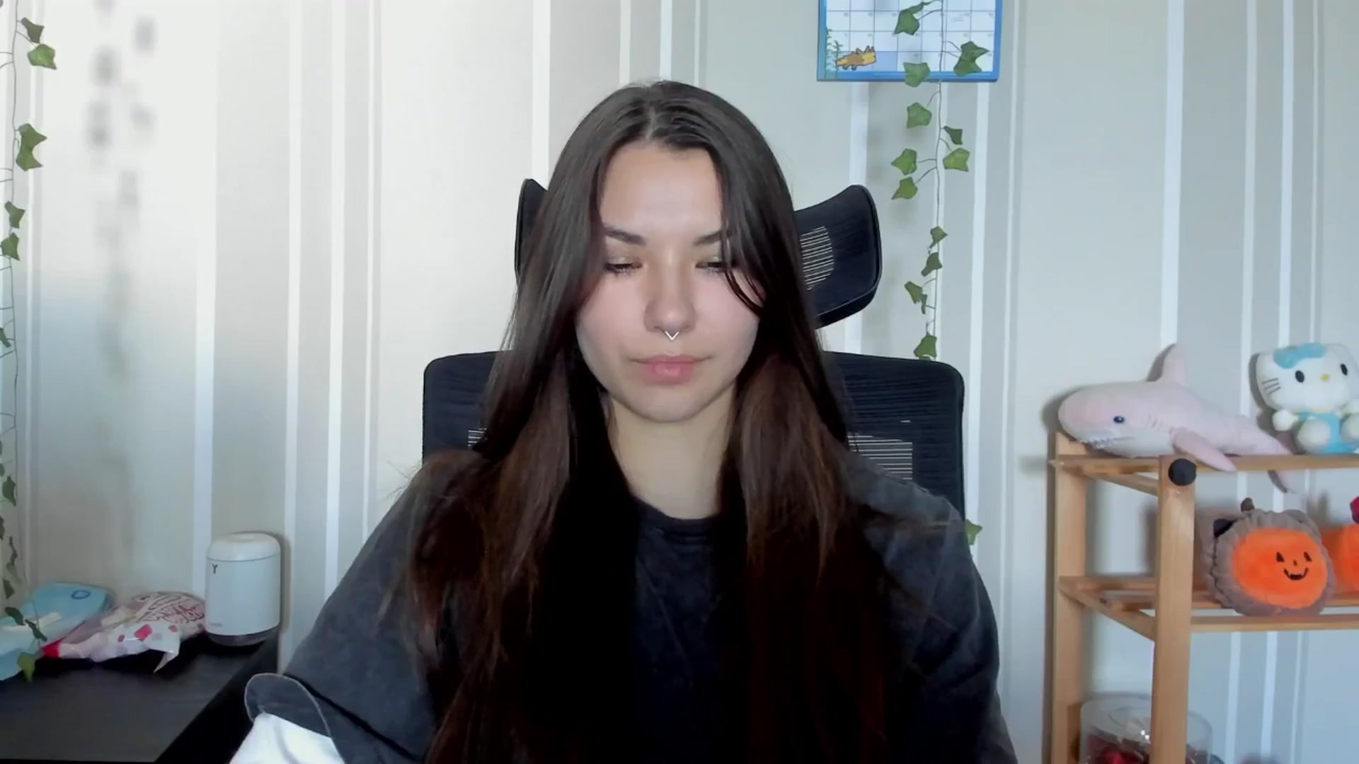 Gallery image thumbnail from AmnesiaGirl1's myfreecams stream on, 07/15/2025, 16:15 image 8 of 20