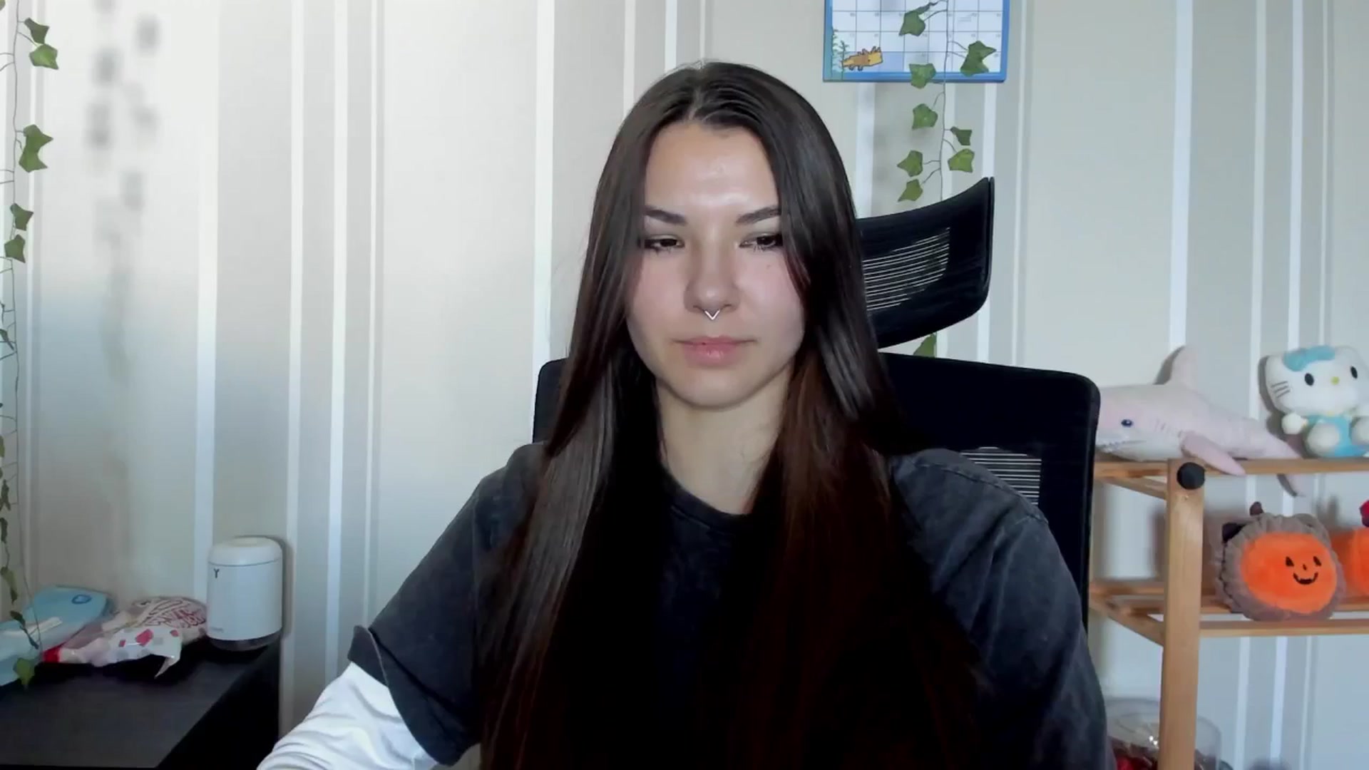 Gallery image thumbnail from AmnesiaGirl1's myfreecams stream on, 07/15/2025, 16:15 image 3 of 20