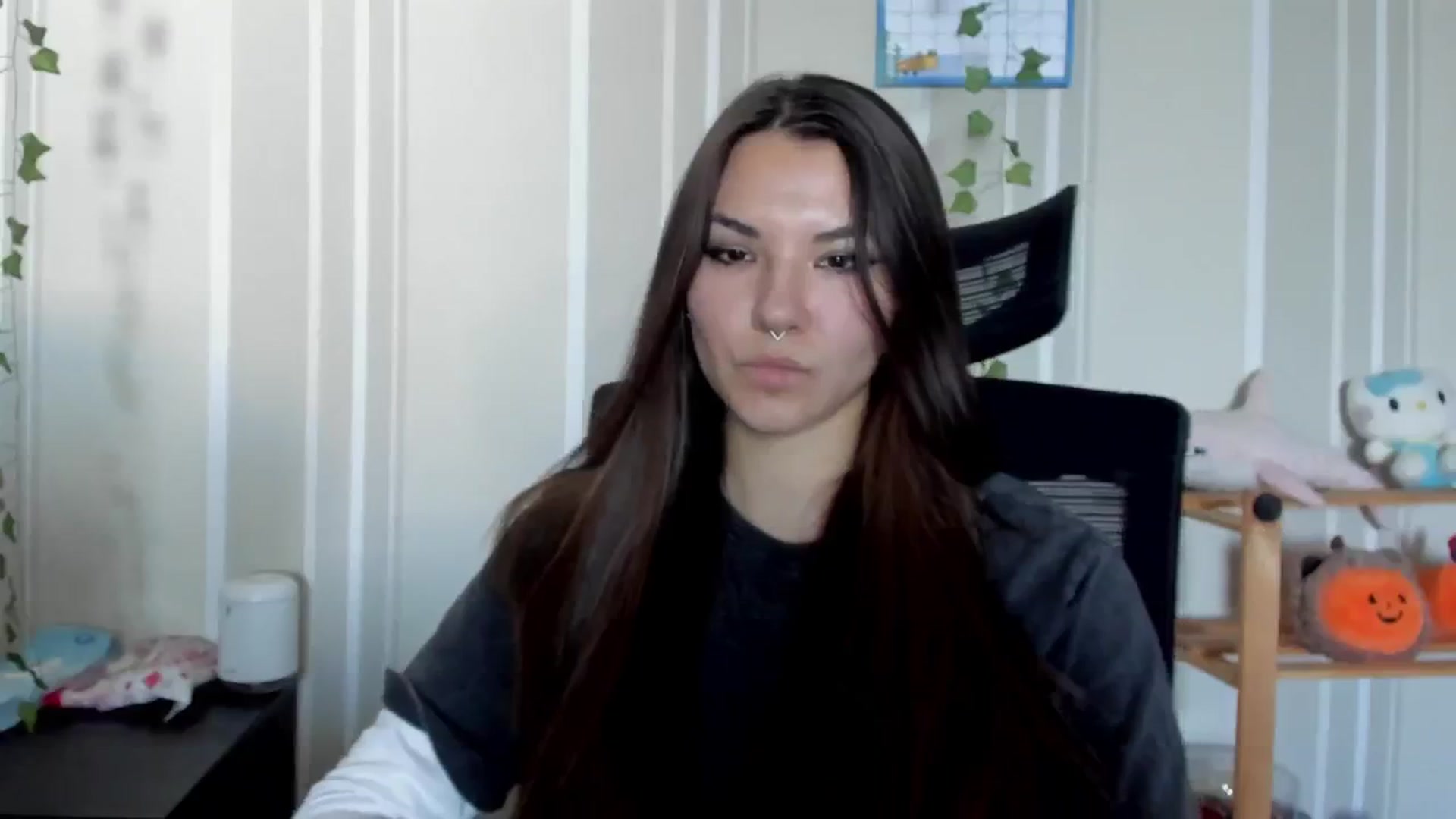 Gallery image thumbnail from AmnesiaGirl1's myfreecams stream on, 07/15/2025, 16:15 image 2 of 20