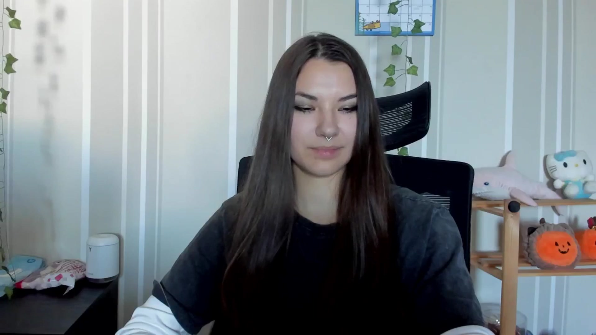 Gallery image thumbnail from AmnesiaGirl1's myfreecams stream on, 07/15/2025, 16:15 image 15 of 20