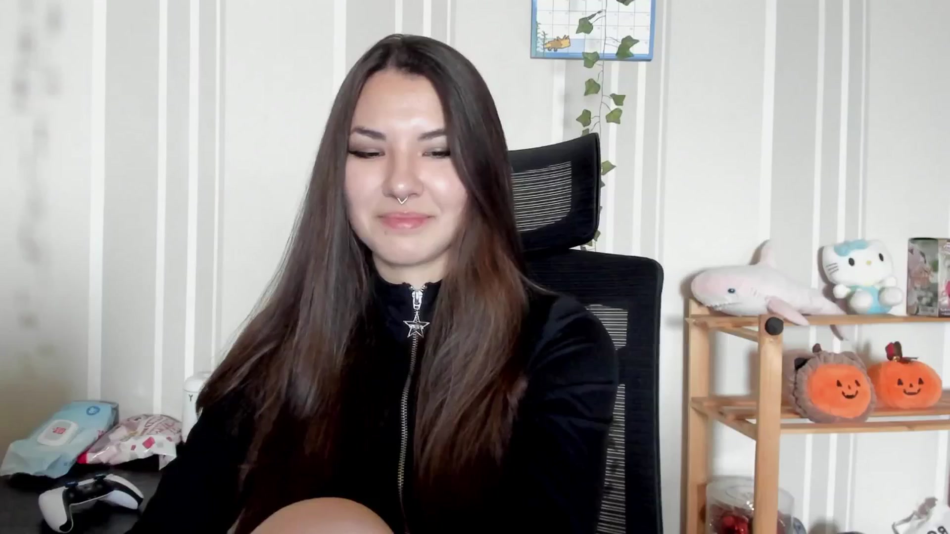 Gallery image thumbnail from AmnesiaGirl1's myfreecams stream on, 07/16/2025, 15:43 image 16 of 20