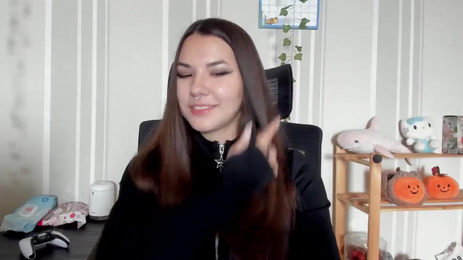 Gallery image thumbnail from AmnesiaGirl1's myfreecams stream on, 07/16/2025, 15:43 image 4 of 20