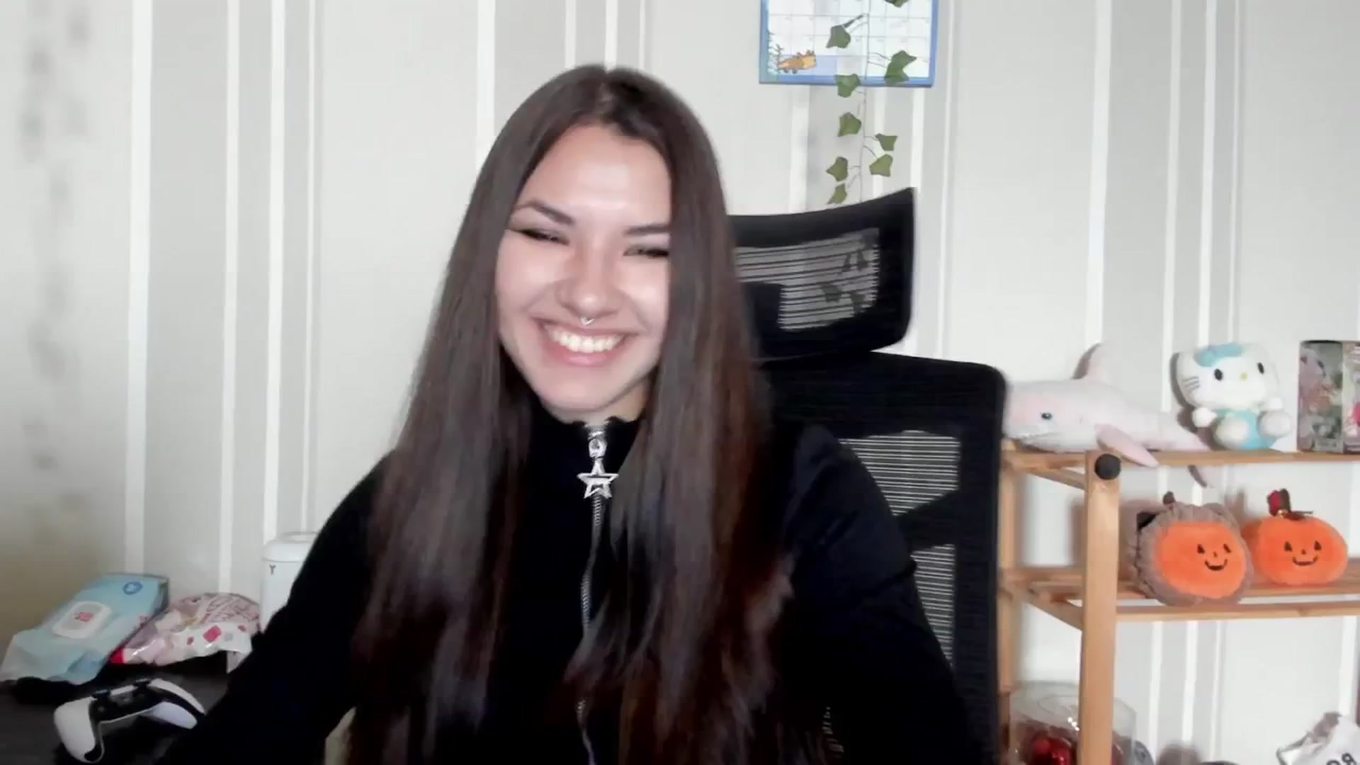 Gallery image thumbnail from AmnesiaGirl1's myfreecams stream on, 07/16/2025, 15:43 image 19 of 20