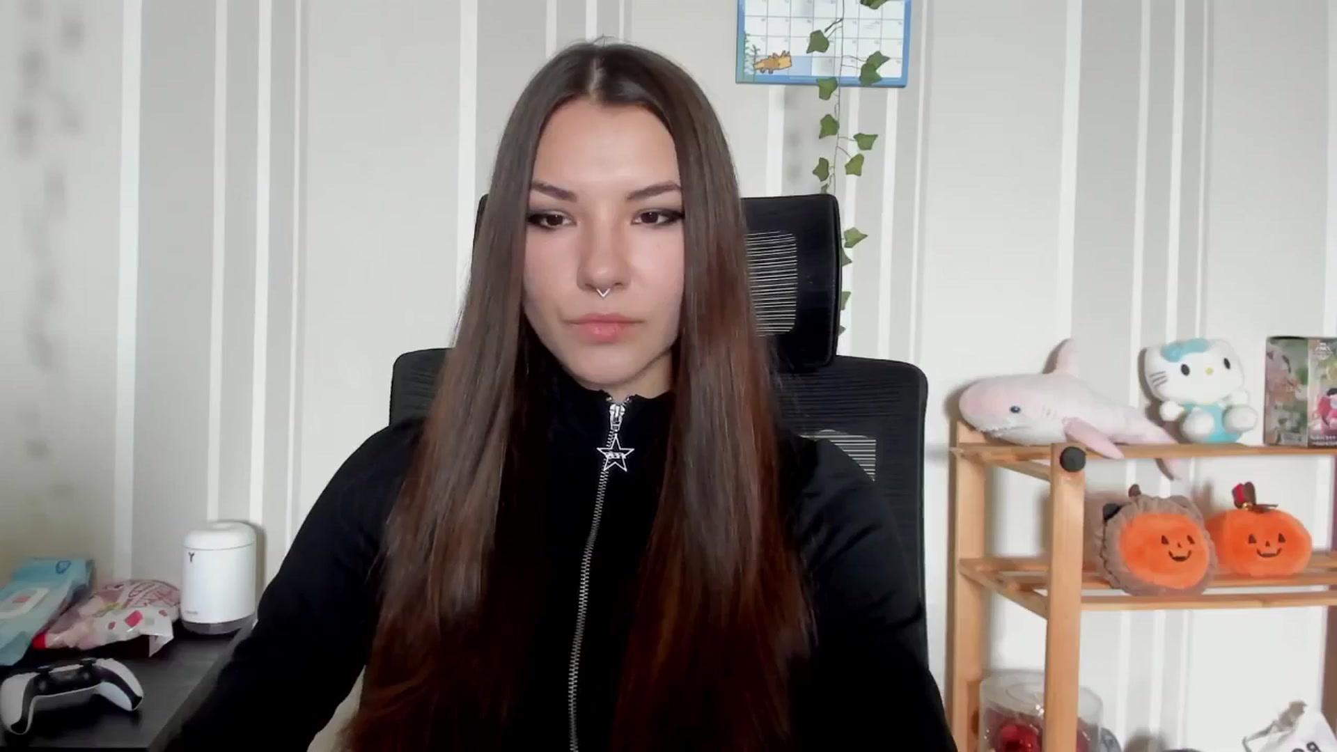 Gallery image thumbnail from AmnesiaGirl1's myfreecams stream on, 07/17/2025, 10:15 image 5 of 20