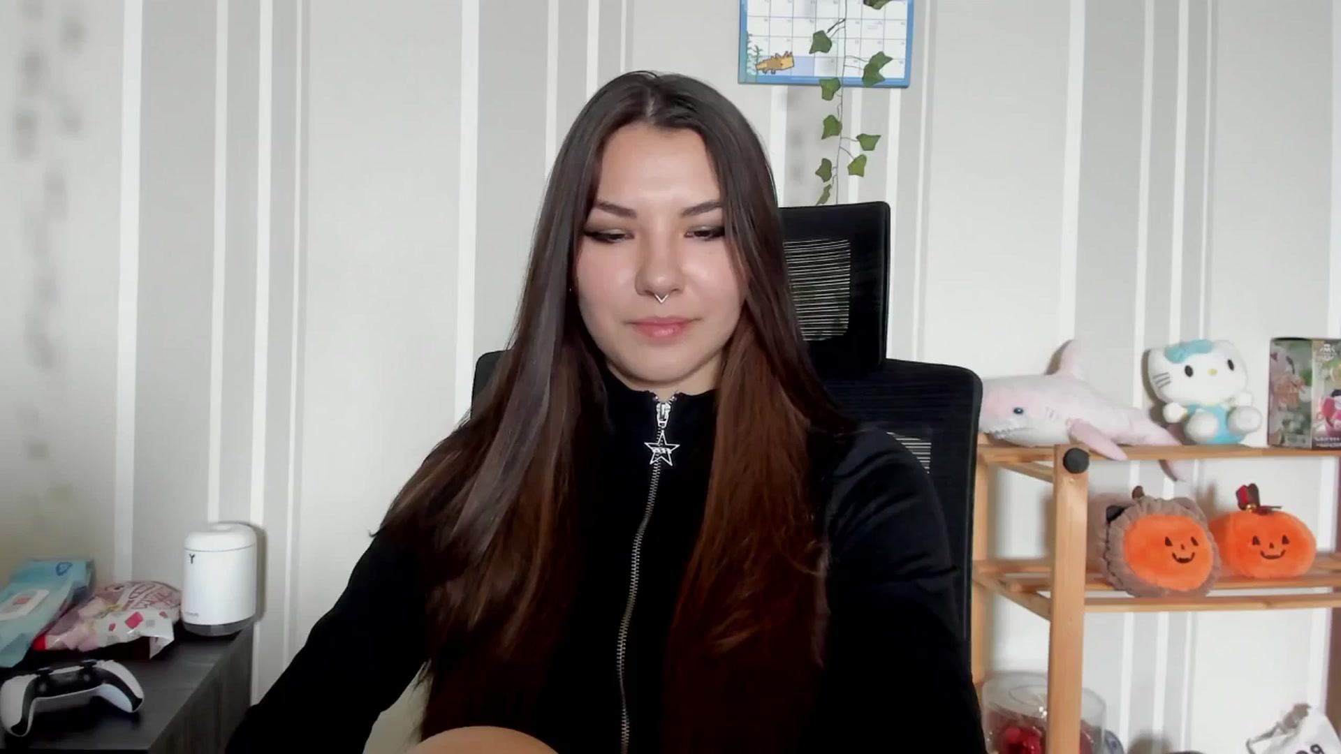 Gallery image thumbnail from AmnesiaGirl1's myfreecams stream on, 07/17/2025, 10:15 image 15 of 20