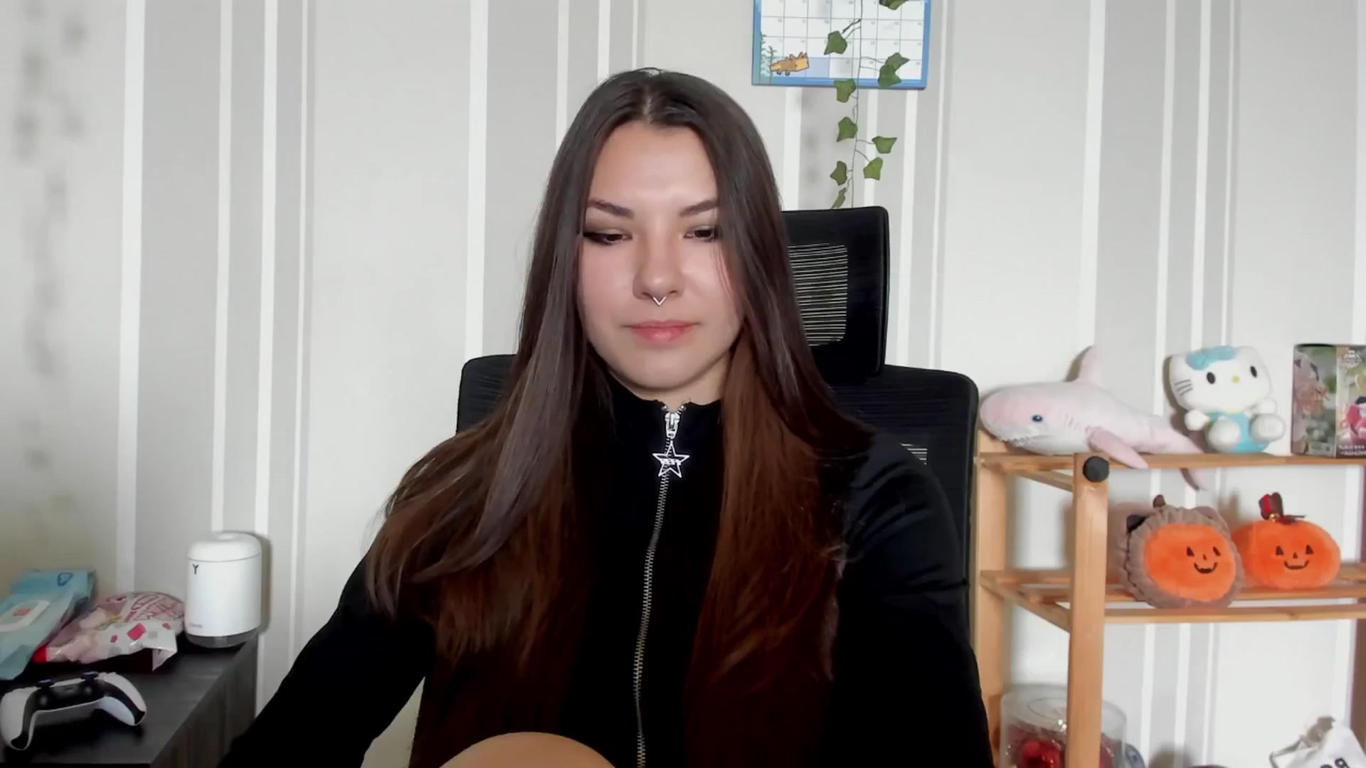 Gallery image thumbnail from AmnesiaGirl1's myfreecams stream on, 07/17/2025, 10:15 image 13 of 20