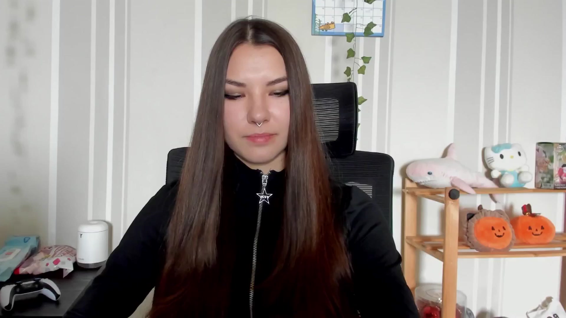 Gallery image thumbnail from AmnesiaGirl1's myfreecams stream on, 07/17/2025, 10:15 image 6 of 20