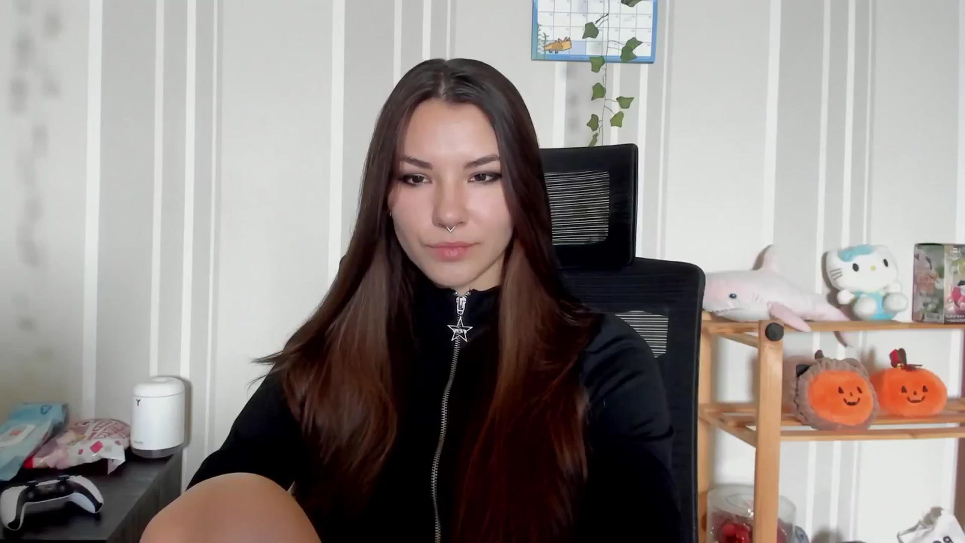 Gallery image thumbnail from AmnesiaGirl1's myfreecams stream on, 07/17/2025, 10:15 image 19 of 20