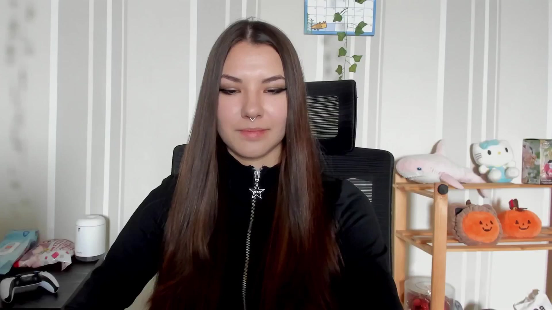 Gallery image thumbnail from AmnesiaGirl1's myfreecams stream on, 07/17/2025, 10:15 image 8 of 20