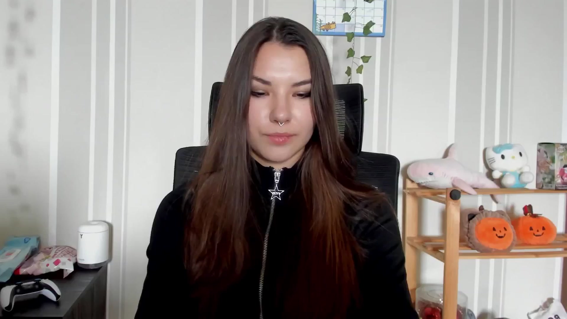 Gallery image thumbnail from AmnesiaGirl1's myfreecams stream on, 07/17/2025, 11:36 image 4 of 20