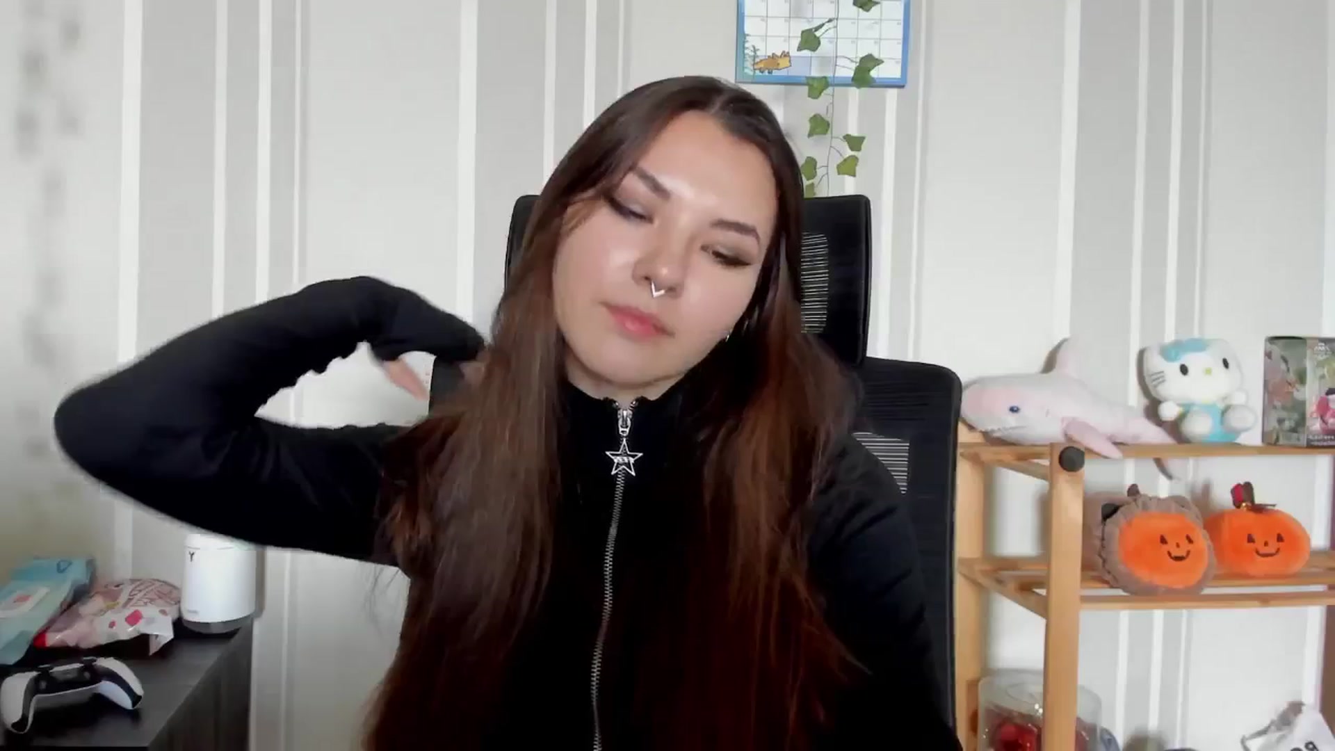Gallery image thumbnail from AmnesiaGirl1's myfreecams stream on, 07/17/2025, 11:36 image 12 of 20