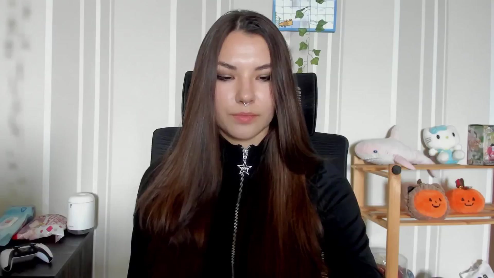 Gallery image thumbnail from AmnesiaGirl1's myfreecams stream on, 07/17/2025, 11:36 image 16 of 20