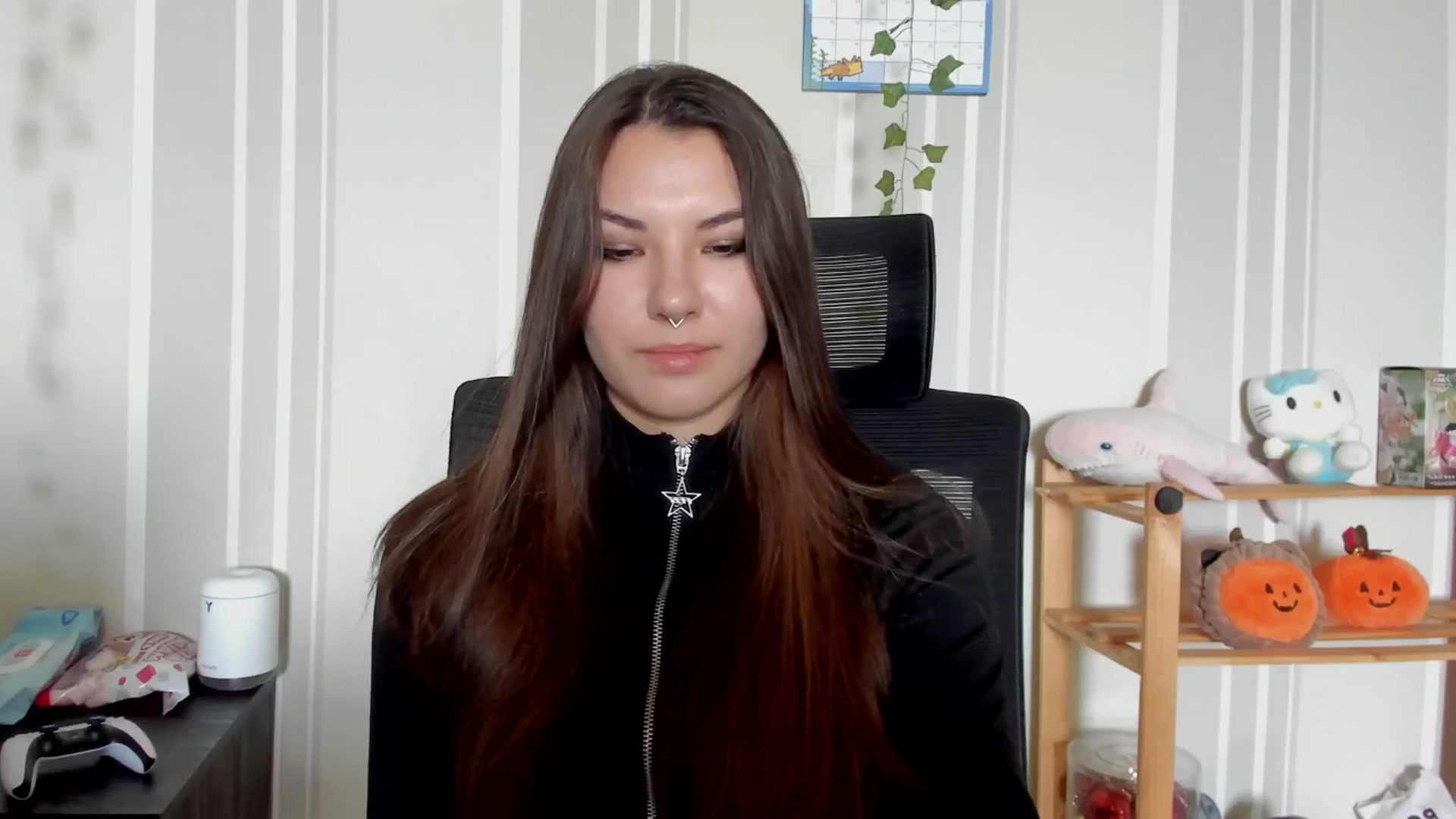 Gallery image thumbnail from AmnesiaGirl1's myfreecams stream on, 07/17/2025, 11:36 image 10 of 20