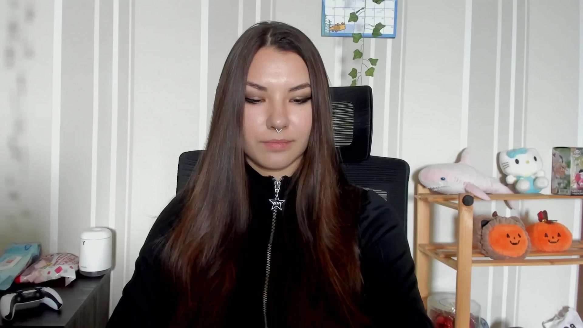 Gallery image thumbnail from AmnesiaGirl1's myfreecams stream on, 07/17/2025, 11:36 image 18 of 20