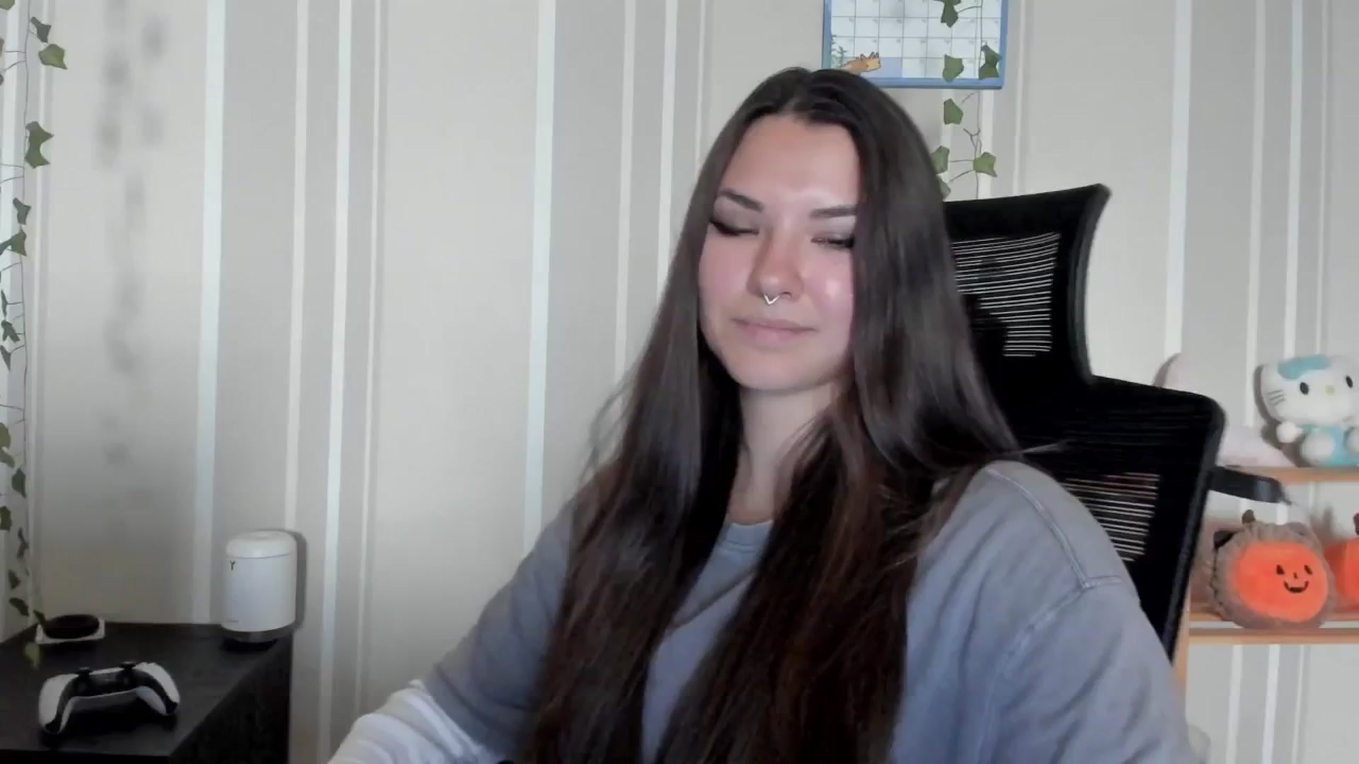 Gallery image thumbnail from AmnesiaGirl1's myfreecams stream on, 07/19/2025, 17:02 image 12 of 20