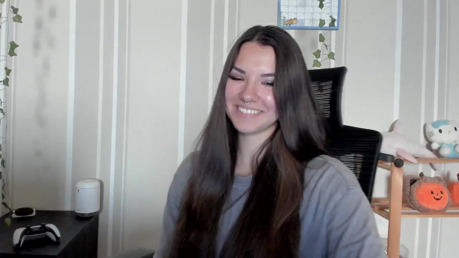 Gallery image thumbnail from AmnesiaGirl1's myfreecams stream on, 07/19/2025, 17:02 image 8 of 20