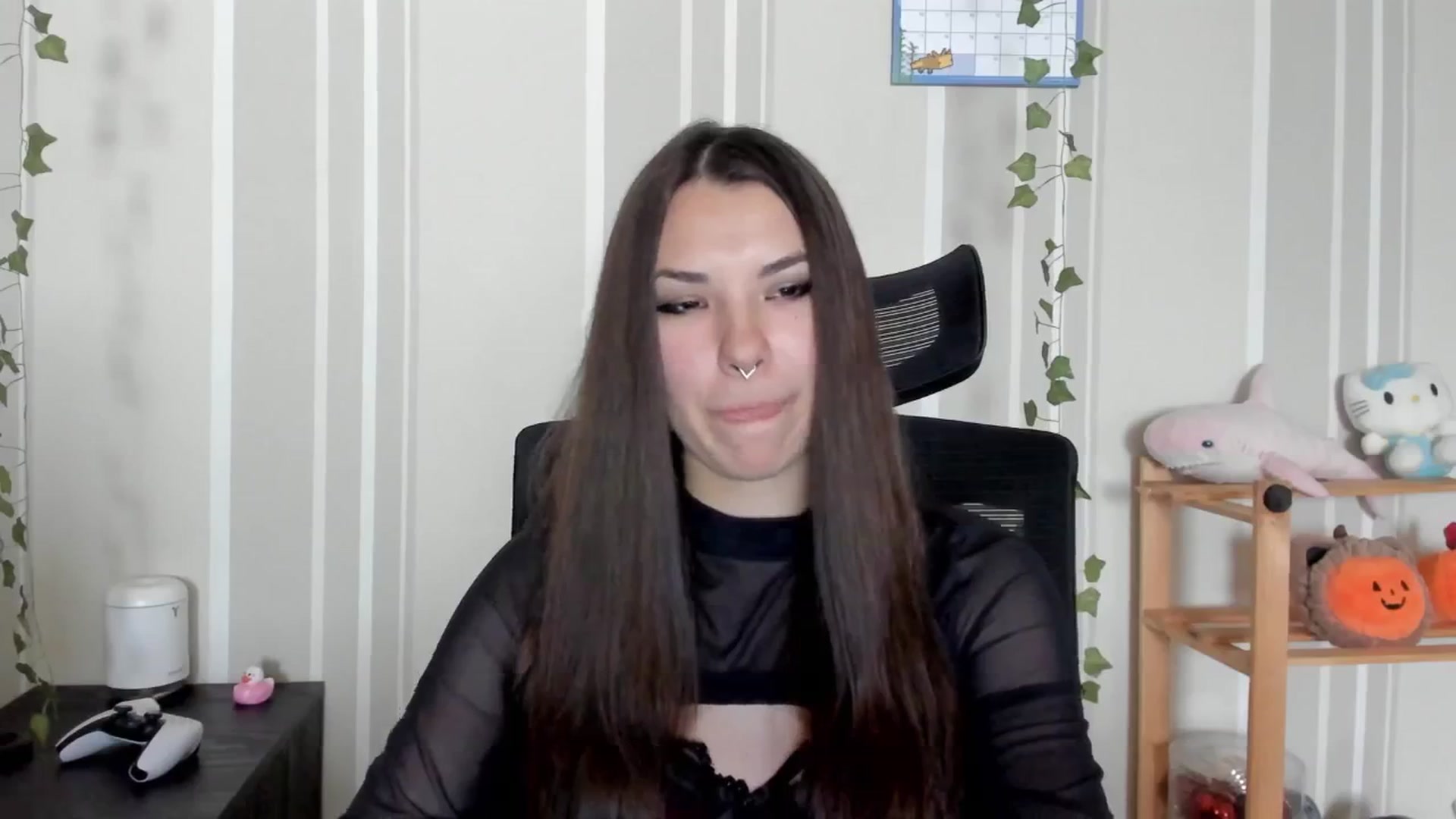 Gallery image thumbnail from AmnesiaGirl1's myfreecams stream on, 07/20/2025, 14:48 image 6 of 20