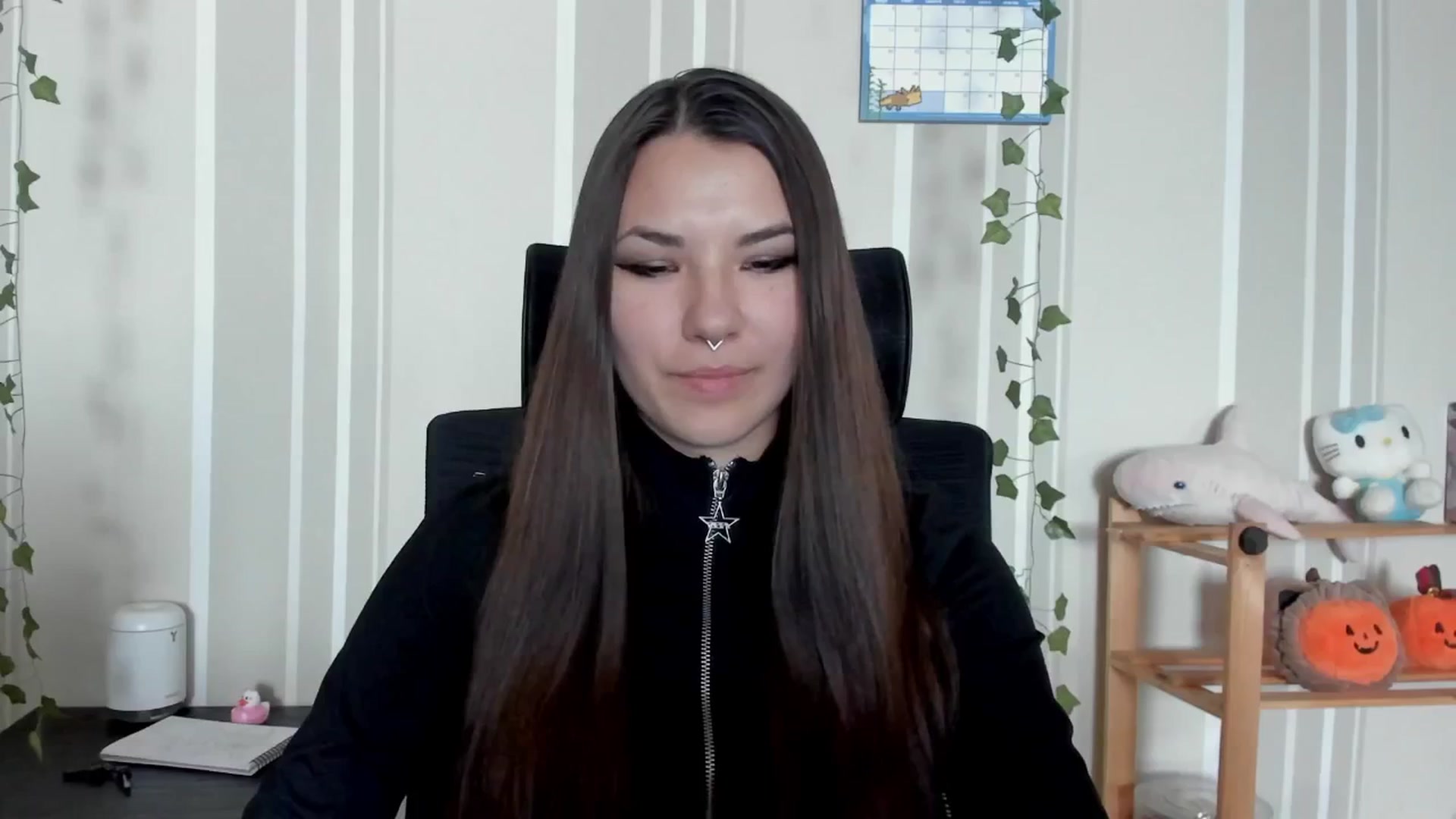 Gallery image thumbnail from AmnesiaGirl1's myfreecams stream on, 07/22/2025, 15:15 image 2 of 20