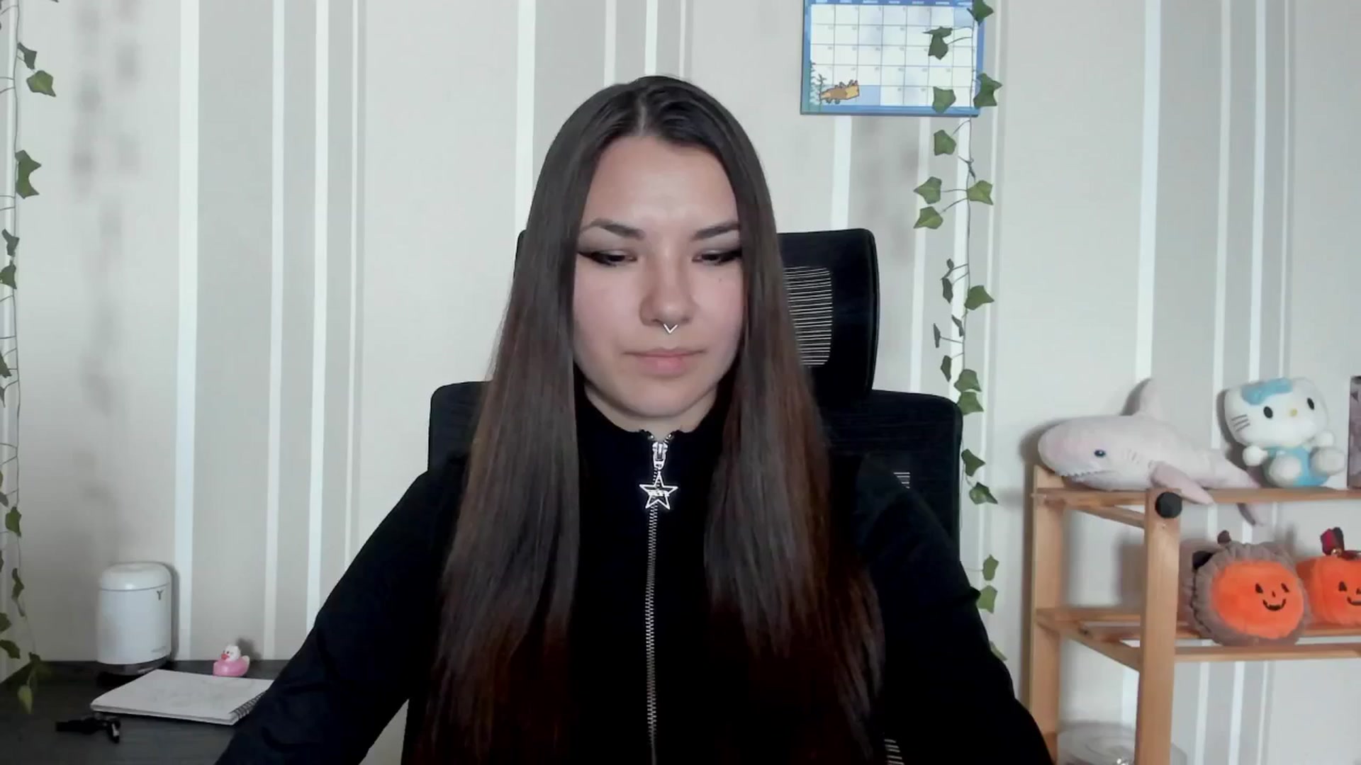 Gallery image thumbnail from AmnesiaGirl1's myfreecams stream on, 07/22/2025, 15:15 image 3 of 20