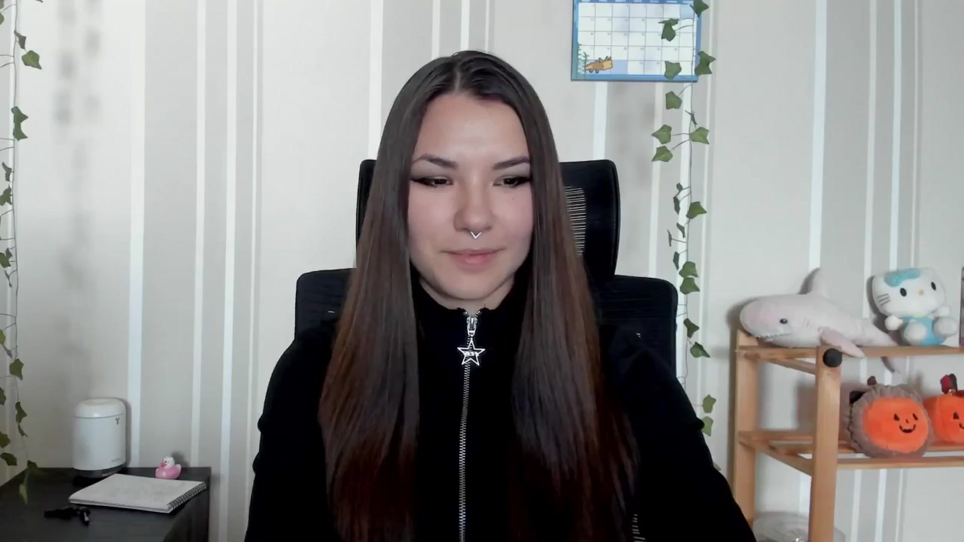 Gallery image thumbnail from AmnesiaGirl1's myfreecams stream on, 07/22/2025, 15:15 image 1 of 20