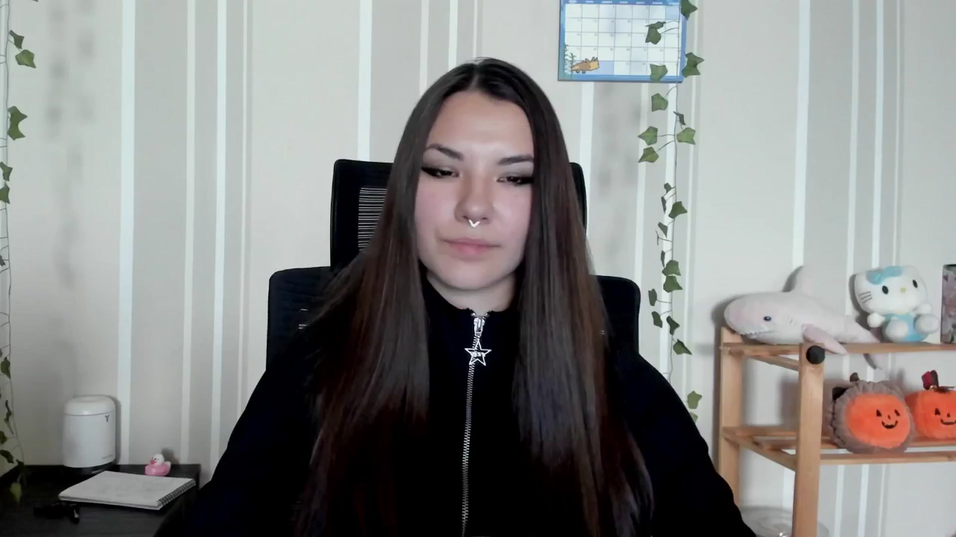 Gallery image thumbnail from AmnesiaGirl1's myfreecams stream on, 07/22/2025, 15:15 image 17 of 20