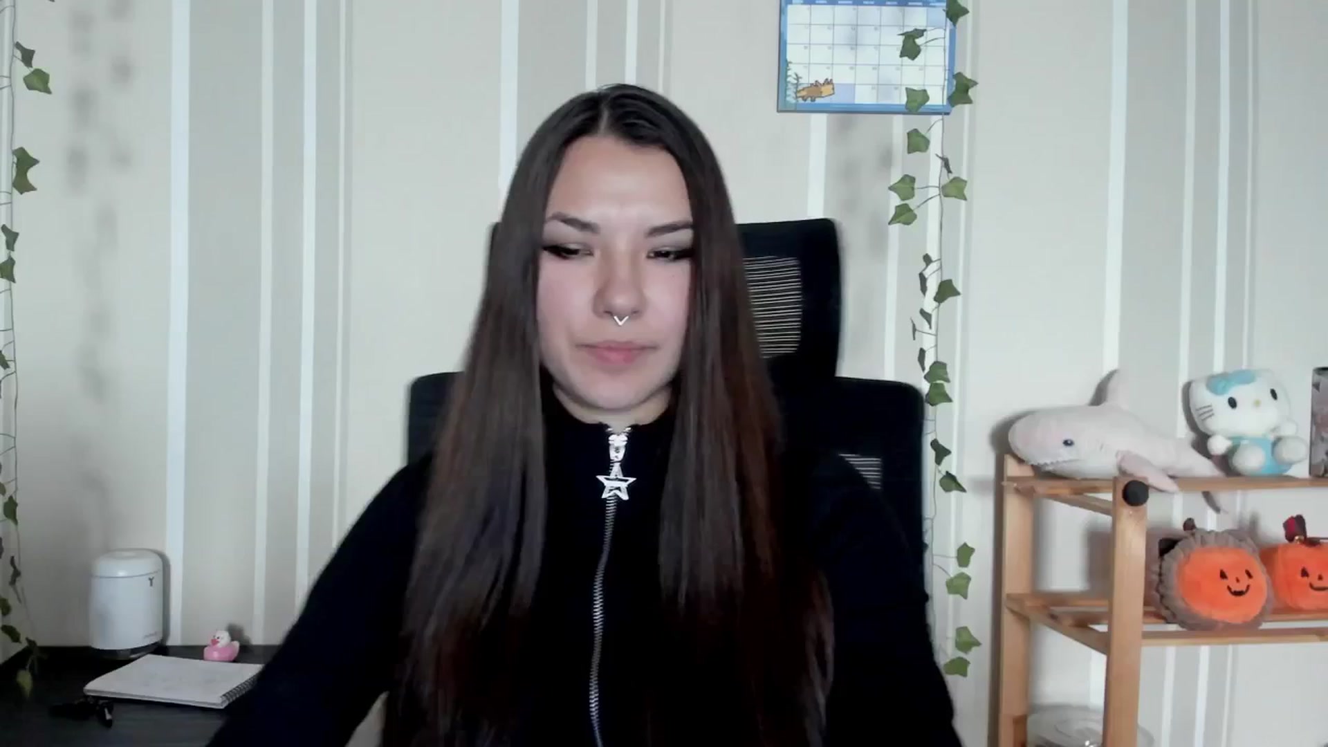 Gallery image thumbnail from AmnesiaGirl1's myfreecams stream on, 07/22/2025, 15:15 image 7 of 20