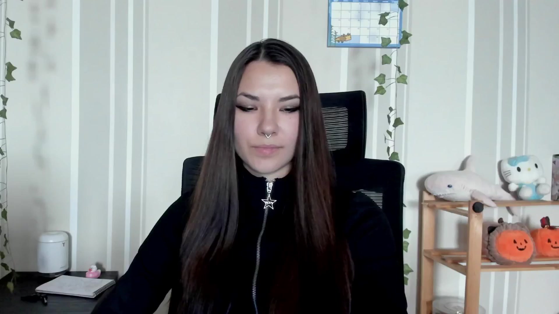 Gallery image thumbnail from AmnesiaGirl1's myfreecams stream on, 07/22/2025, 15:15 image 9 of 20