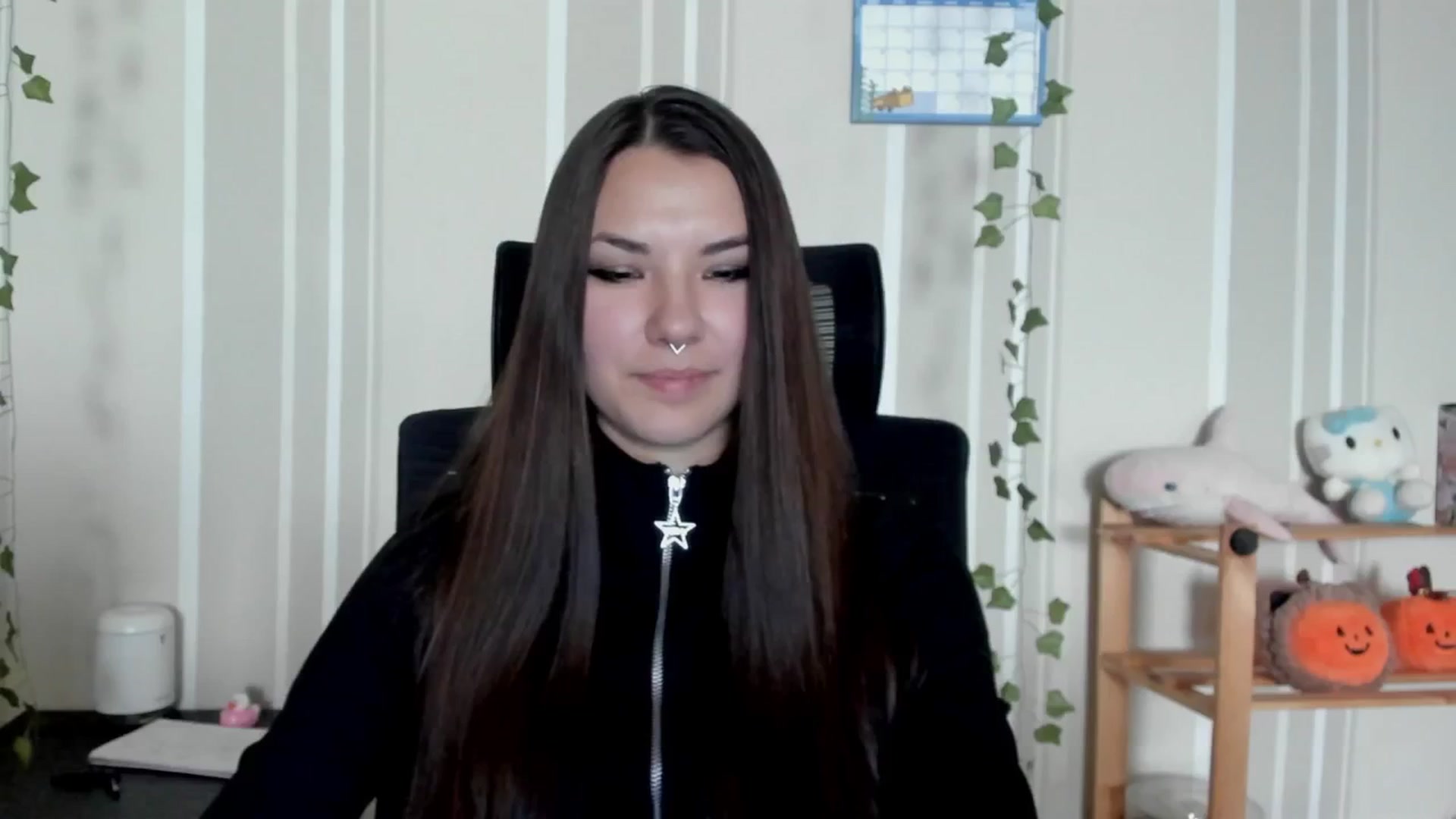 Gallery image thumbnail from AmnesiaGirl1's myfreecams stream on, 07/22/2025, 15:15 image 16 of 20