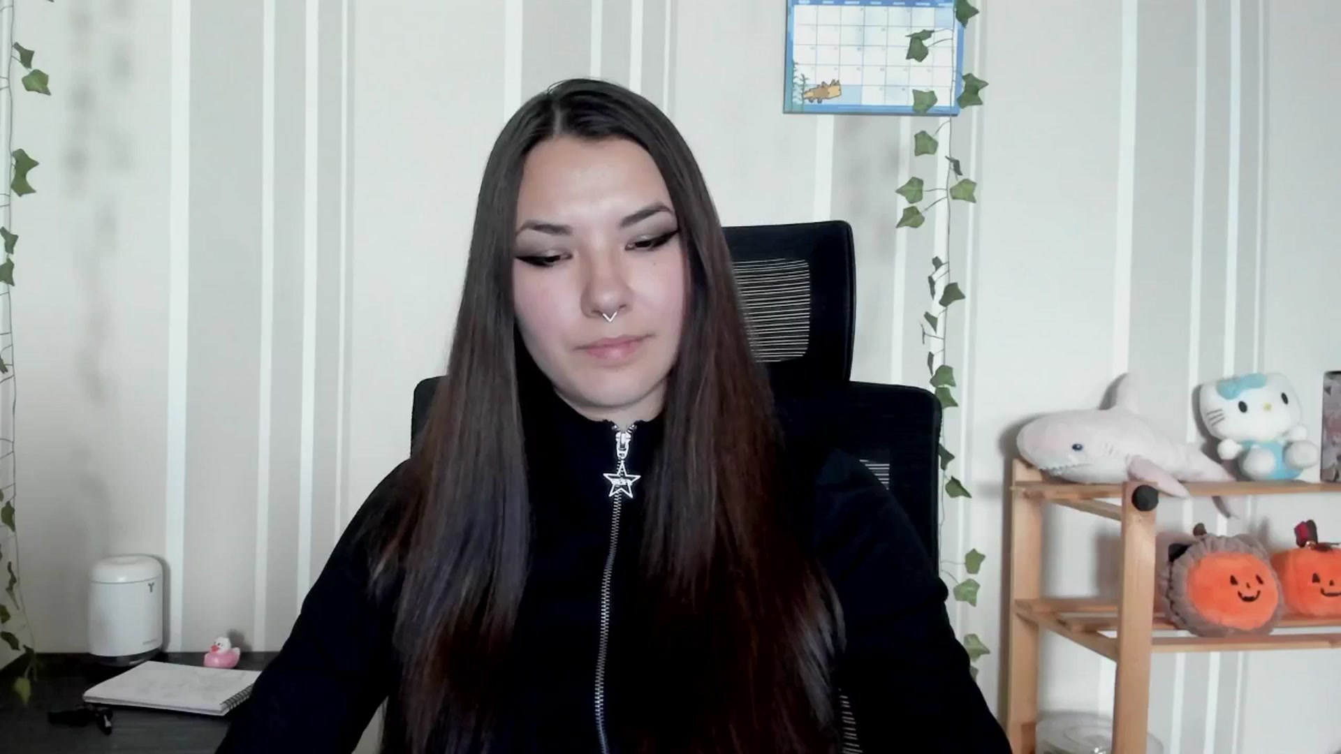Gallery image thumbnail from AmnesiaGirl1's myfreecams stream on, 07/22/2025, 15:15 image 15 of 20