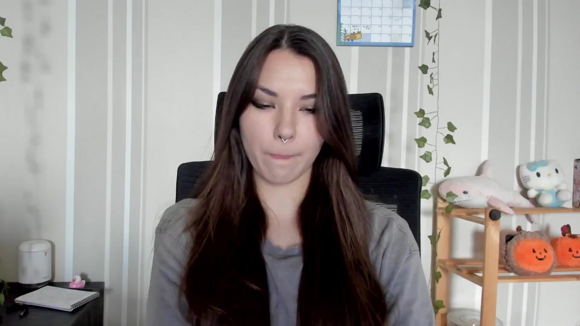 Gallery image thumbnail from AmnesiaGirl1's myfreecams stream on, 07/23/2025, 14:25 image 1 of 20