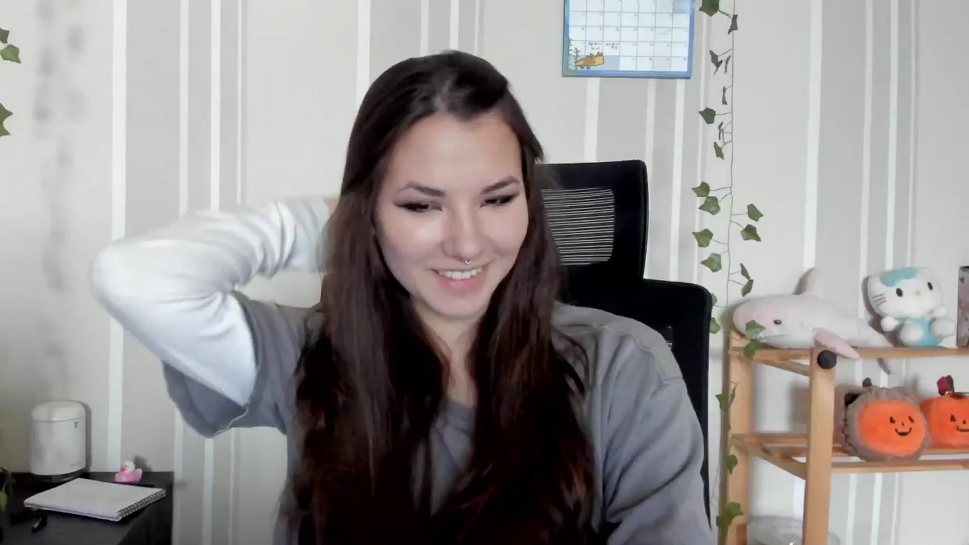 Gallery image thumbnail from AmnesiaGirl1's myfreecams stream on, 07/23/2025, 14:25 image 13 of 20