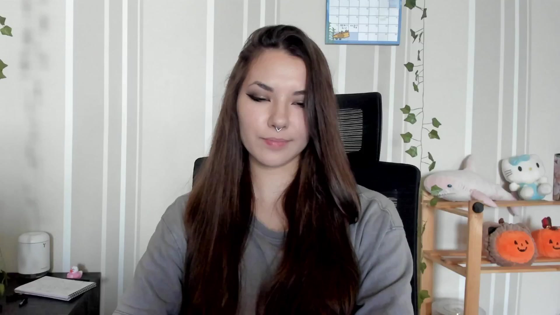 Gallery image thumbnail from AmnesiaGirl1's myfreecams stream on, 07/23/2025, 14:25 image 15 of 20