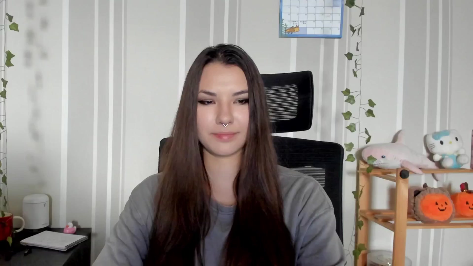 Gallery image thumbnail from AmnesiaGirl1's myfreecams stream on, 07/25/2025, 11:31 image 17 of 20