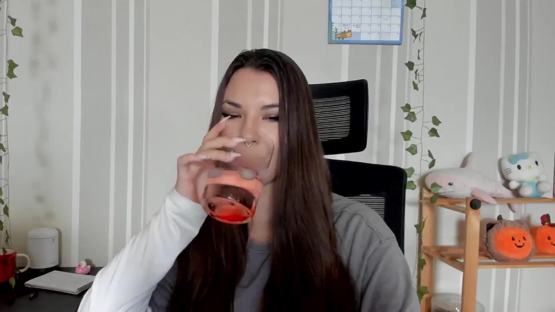 Gallery image thumbnail from AmnesiaGirl1's myfreecams stream on, 07/25/2025, 12:34 image 9 of 20