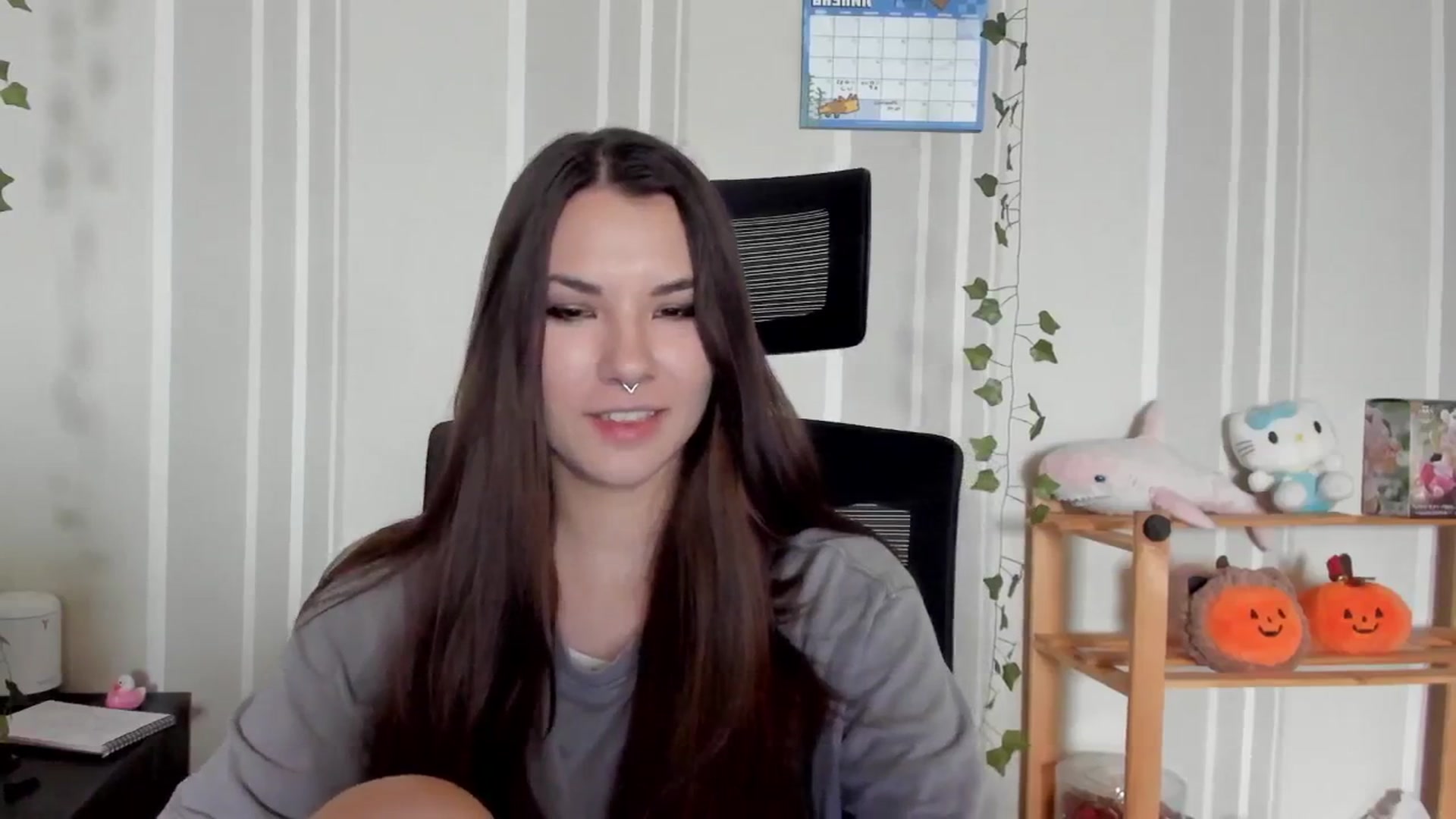 Gallery image thumbnail from AmnesiaGirl1's myfreecams stream on, 07/27/2025, 14:51 image 2 of 20