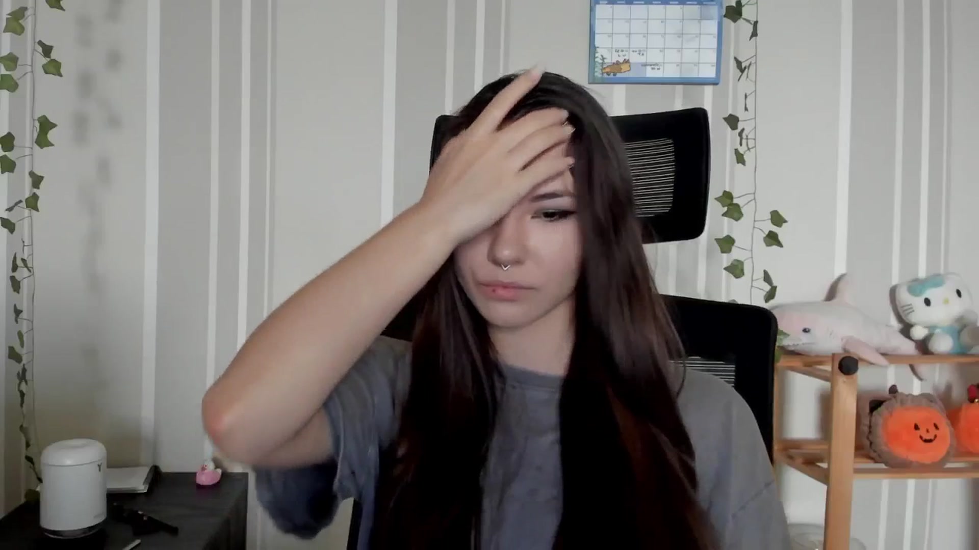 Gallery image thumbnail from AmnesiaGirl1's myfreecams stream on, 07/28/2025, 10:17 image 5 of 20