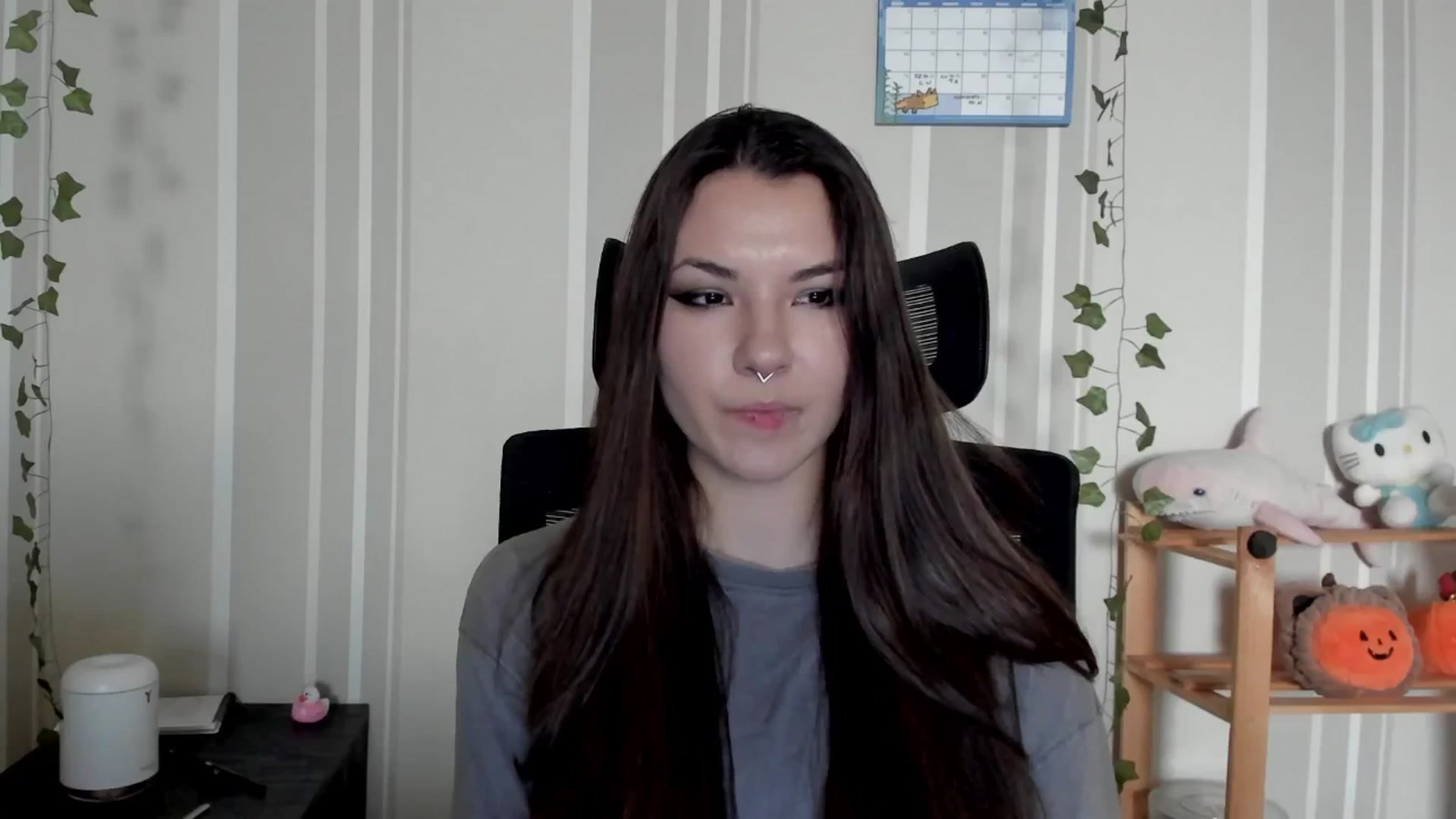 Gallery image thumbnail from AmnesiaGirl1's myfreecams stream on, 07/28/2025, 10:17 image 7 of 20