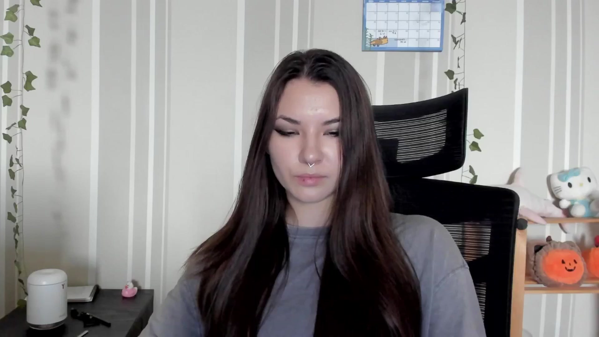 Gallery image thumbnail from AmnesiaGirl1's myfreecams stream on, 07/28/2025, 10:17 image 19 of 20