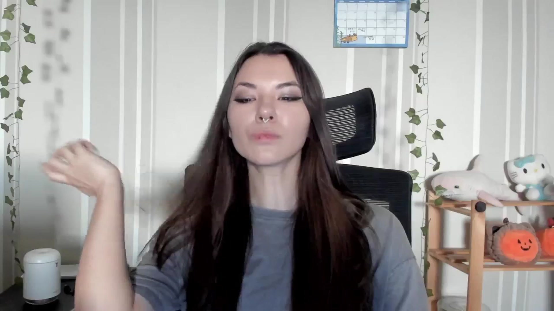 Gallery image thumbnail from AmnesiaGirl1's myfreecams stream on, 07/28/2025, 10:17 image 12 of 20