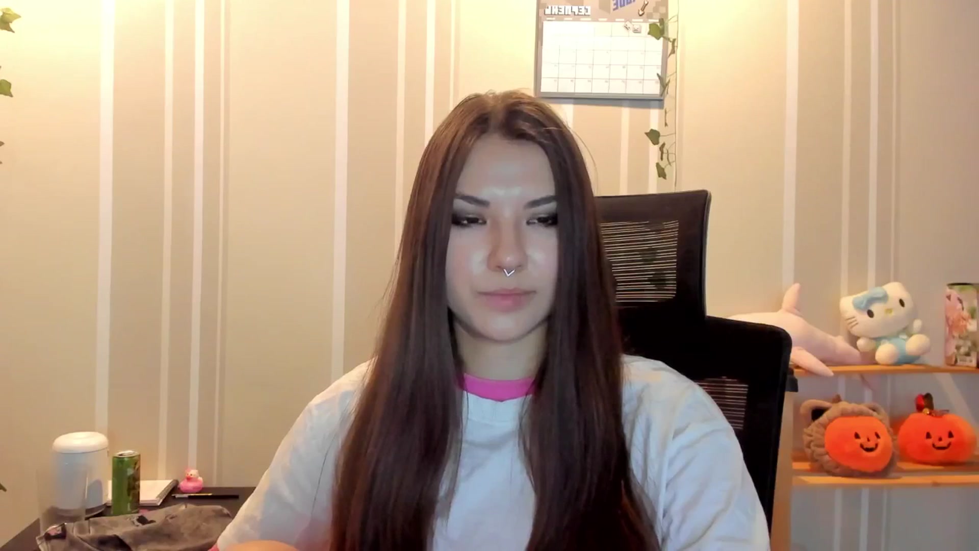 Gallery image thumbnail from AmnesiaGirl1's myfreecams stream on, 08/10/2025, 14:23 image 12 of 20