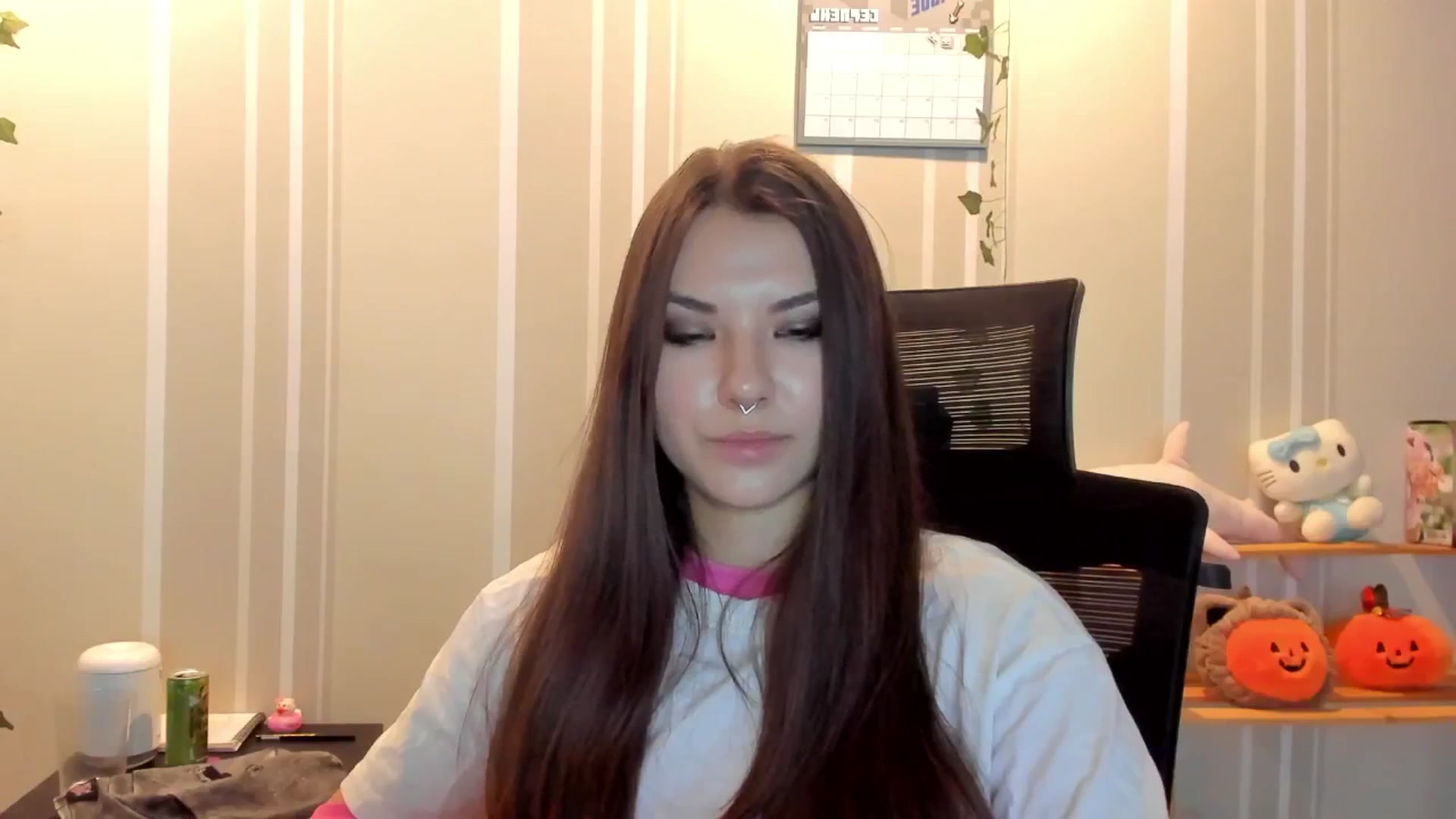 Gallery image thumbnail from AmnesiaGirl1's myfreecams stream on, 08/10/2025, 14:23 image 14 of 20