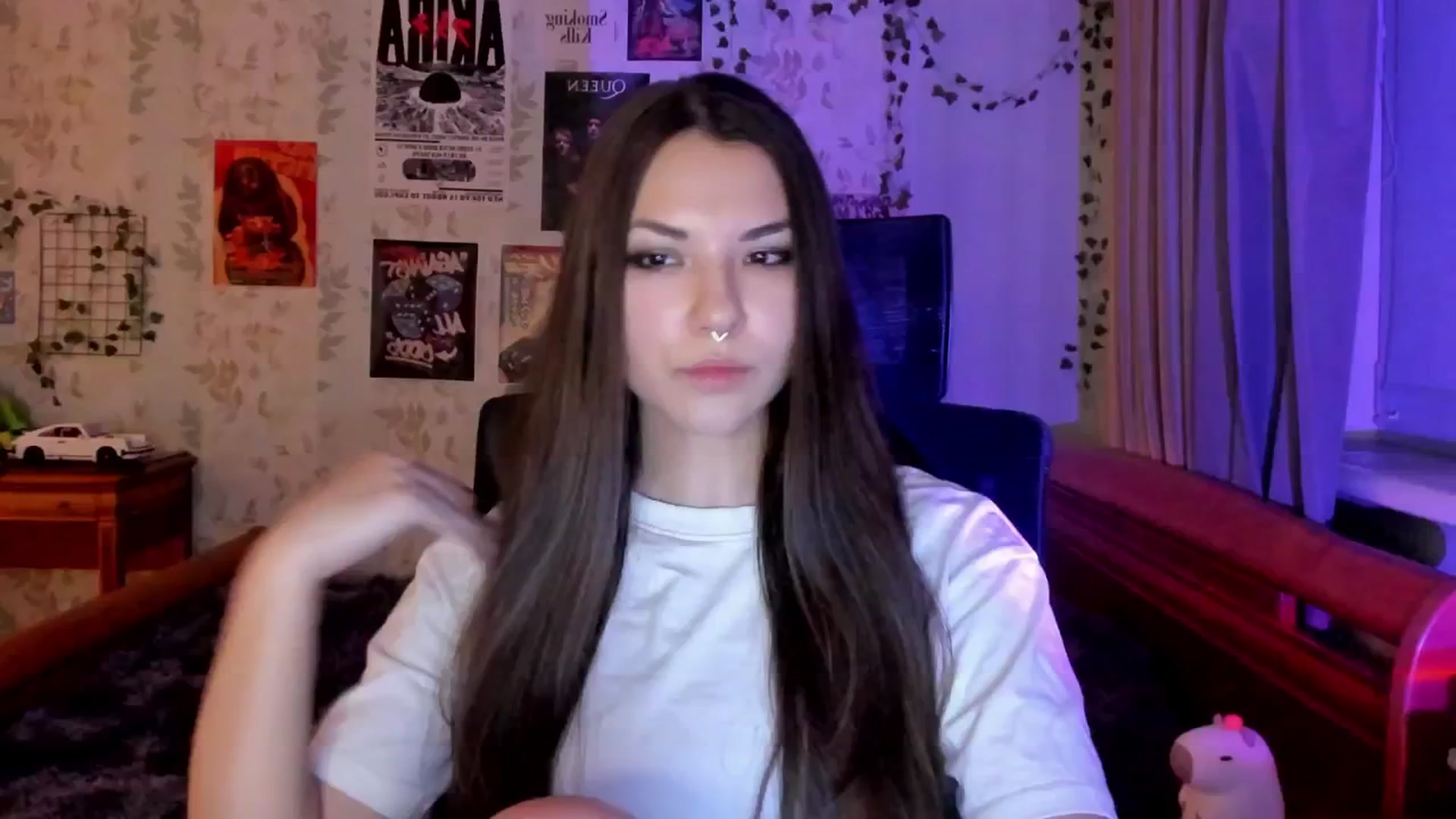 Gallery image thumbnail from AmnesiaGirl1's myfreecams stream on, 08/13/2025, 22:17 image 2 of 20