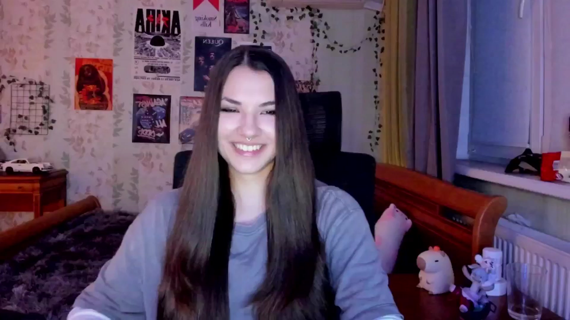 Gallery image thumbnail from AmnesiaGirl1's myfreecams stream on, 08/15/2025, 20:48 image 17 of 20