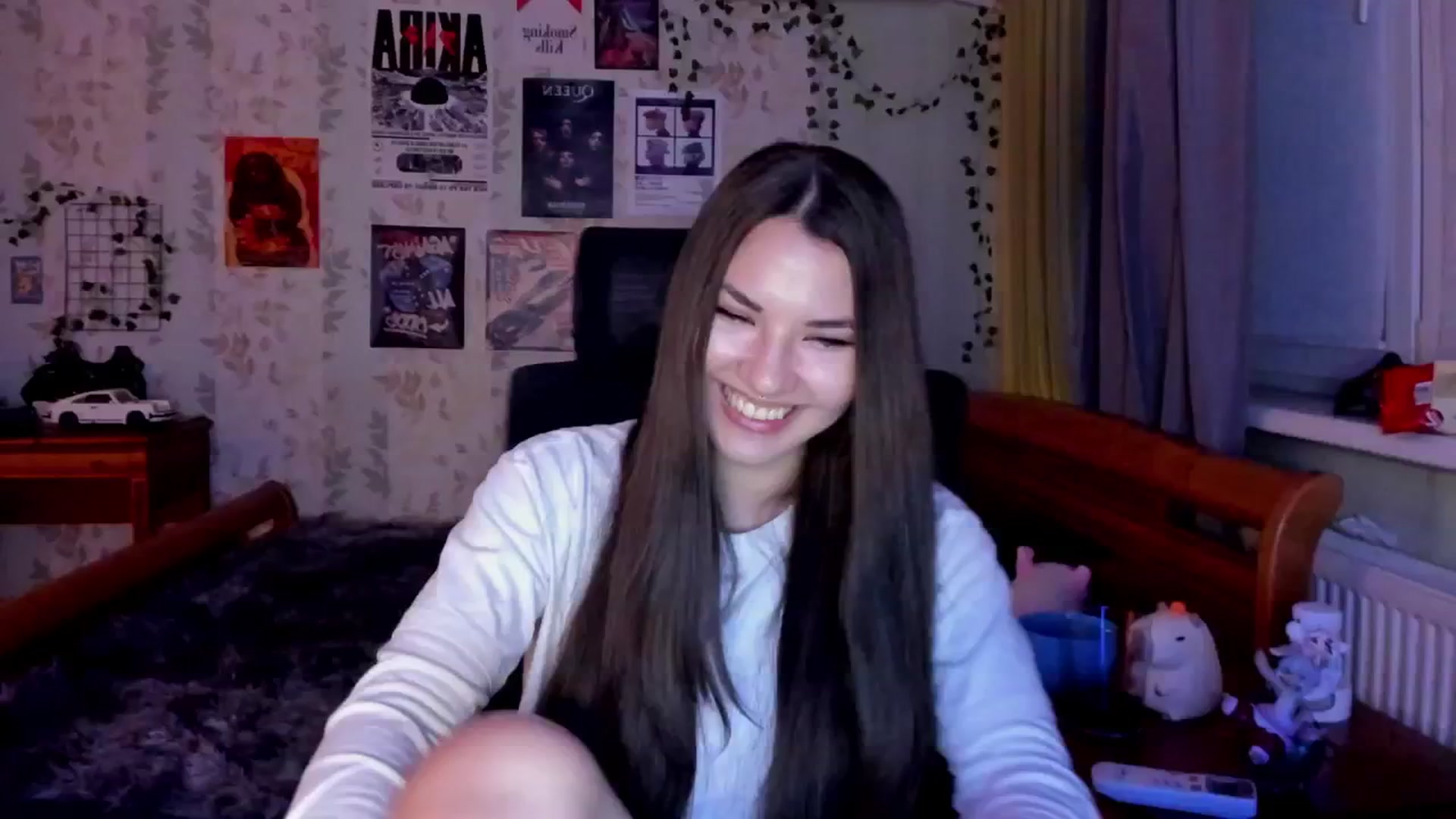 Gallery image thumbnail from AmnesiaGirl1's myfreecams stream on, 08/16/2025, 21:37 image 5 of 20