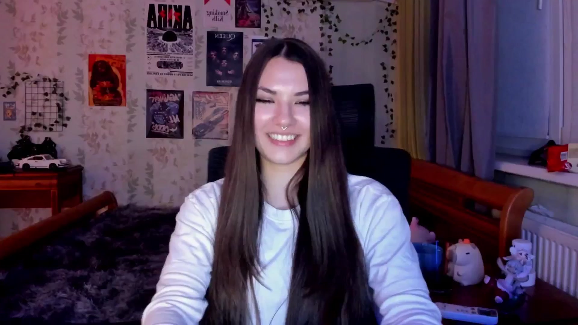 Gallery image thumbnail from AmnesiaGirl1's myfreecams stream on, 08/16/2025, 21:37 image 9 of 20