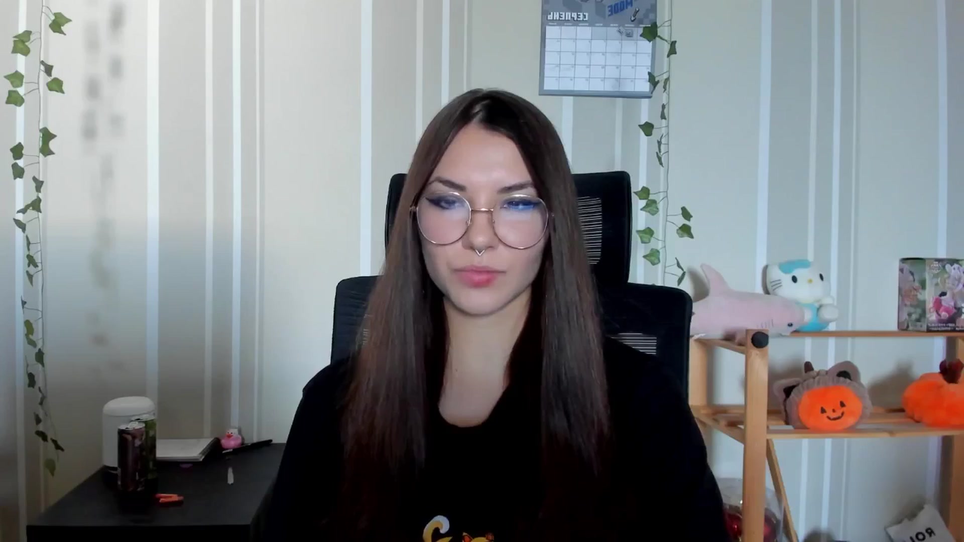 Gallery image thumbnail from AmnesiaGirl1's myfreecams stream on, 08/17/2025, 15:04 image 6 of 20