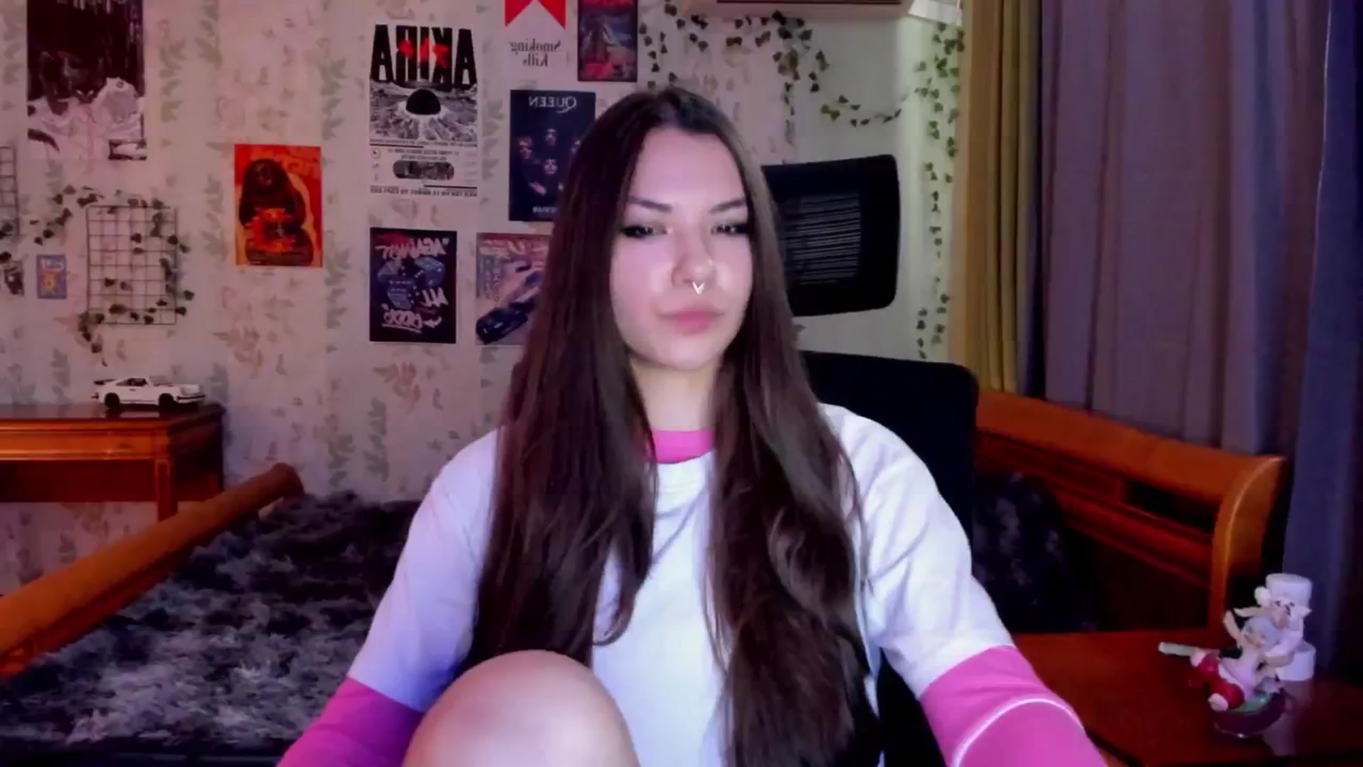 Gallery image thumbnail from AmnesiaGirl1's myfreecams stream on, 08/18/2025, 11:34 image 4 of 20