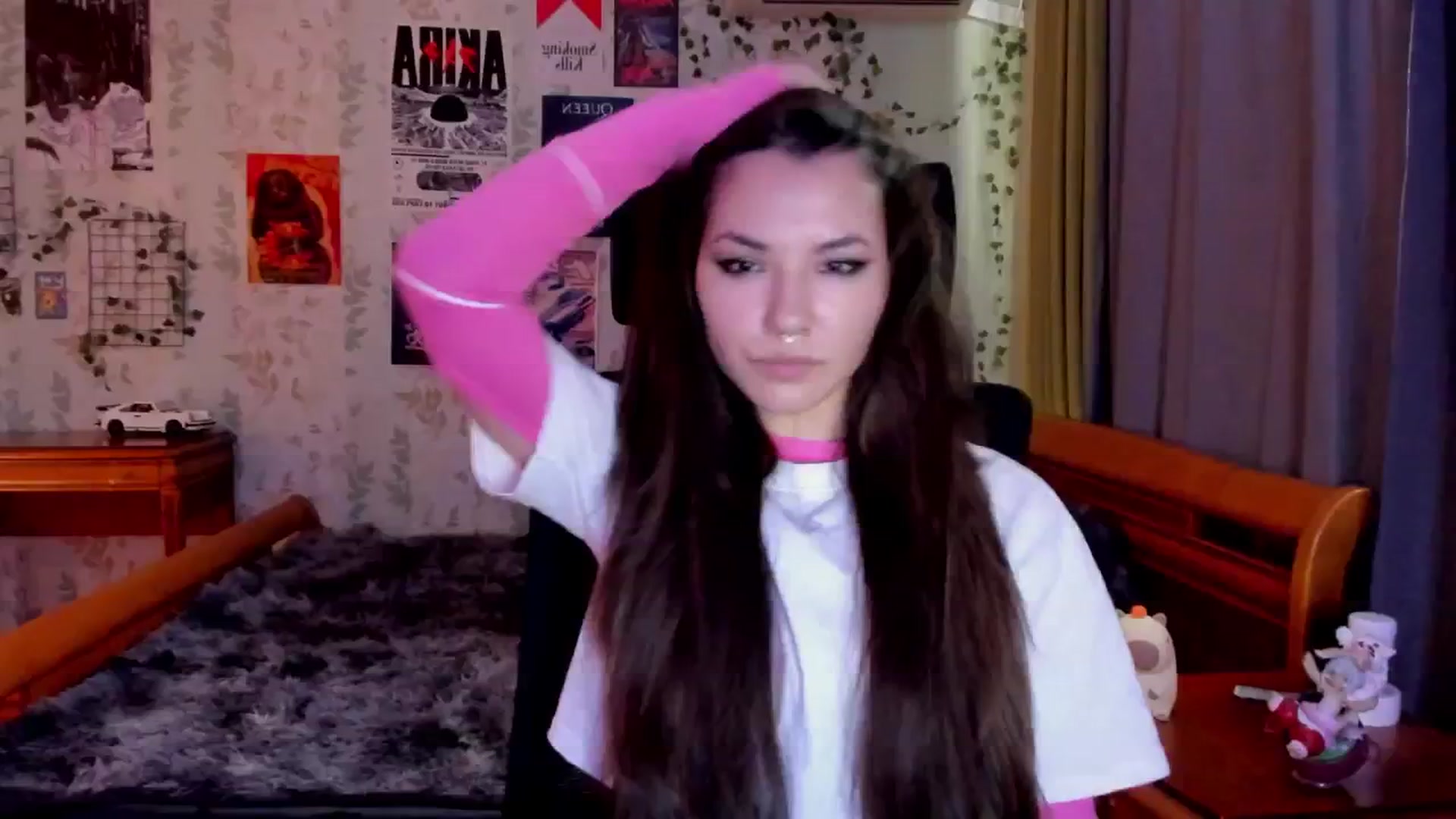 Gallery image thumbnail from AmnesiaGirl1's myfreecams stream on, 08/18/2025, 11:34 image 16 of 20