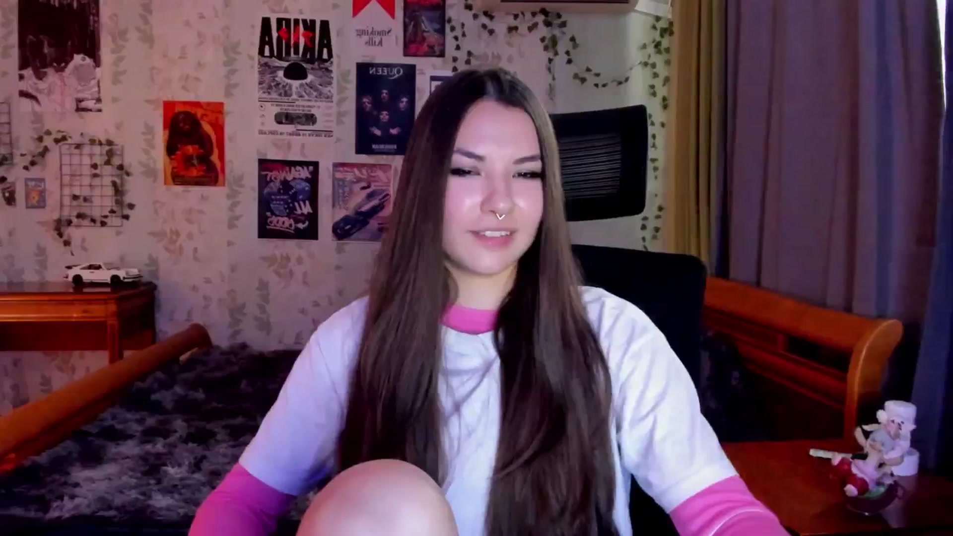 Gallery image thumbnail from AmnesiaGirl1's myfreecams stream on, 08/18/2025, 11:34 image 9 of 20