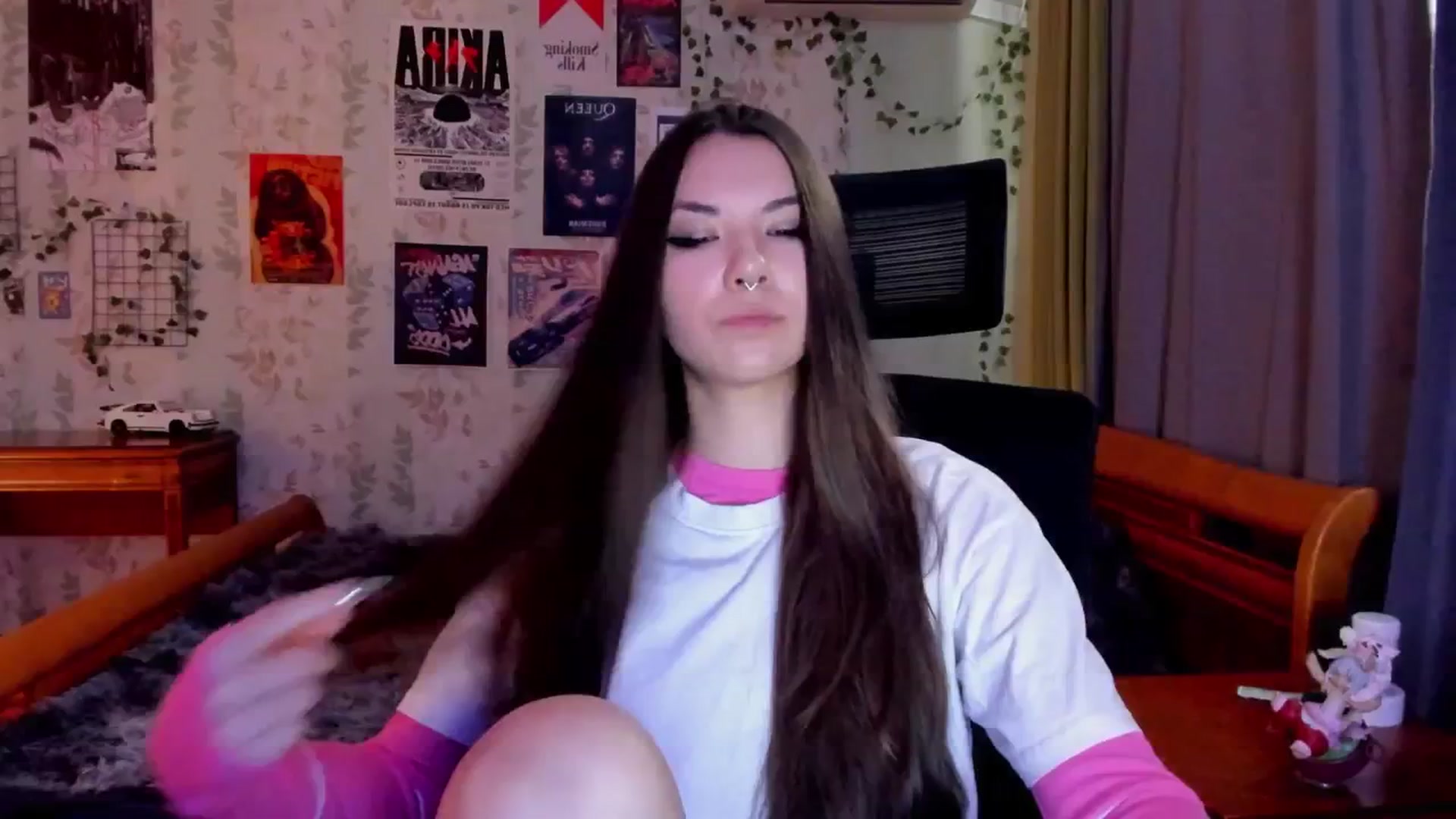 Gallery image thumbnail from AmnesiaGirl1's myfreecams stream on, 08/18/2025, 11:34 image 7 of 20
